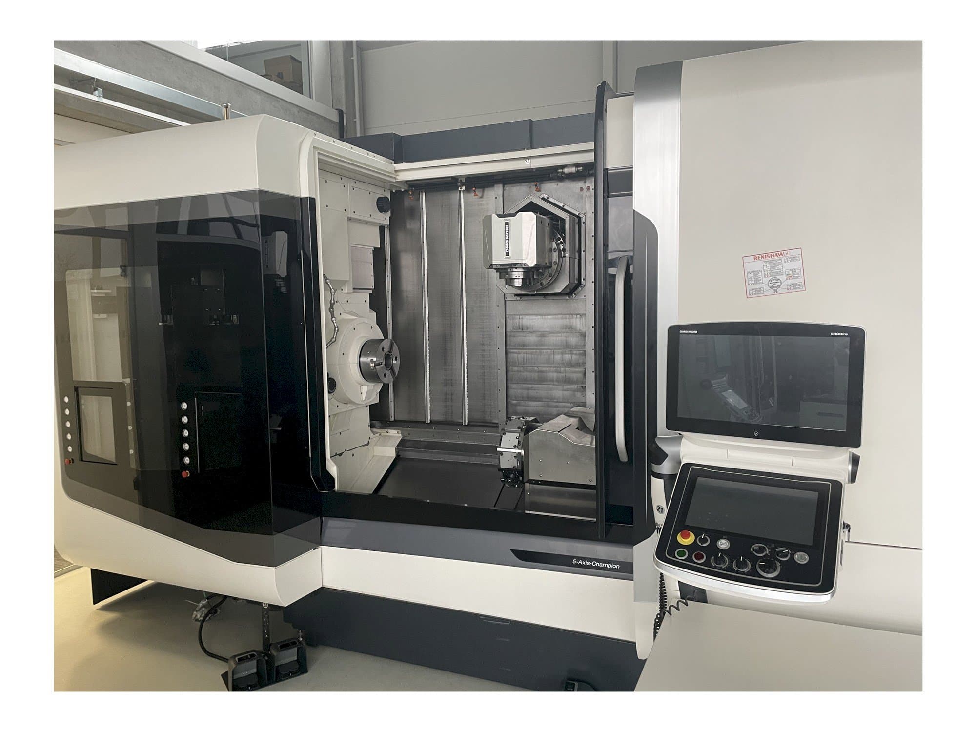 DMG MORI NTX 2500/1500 Mašinos vaizdas iš priekio