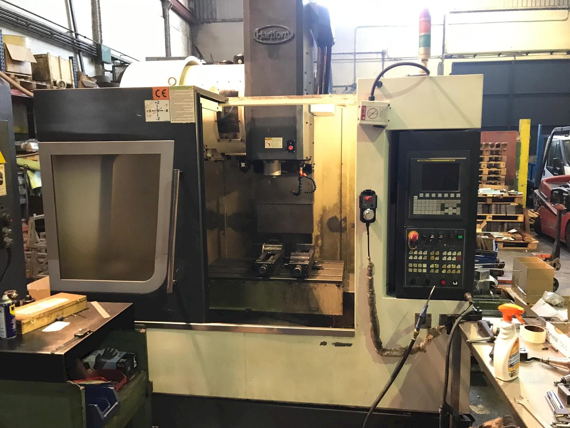 Hartford LG-800 Mašinos vaizdas iš priekio