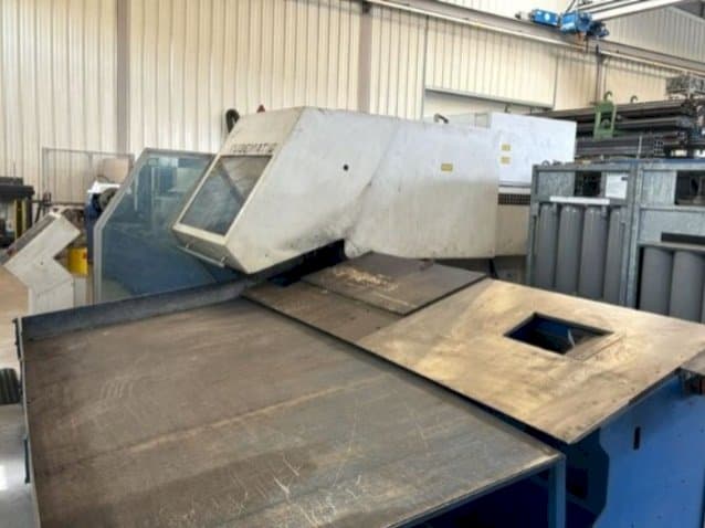 TRUMPF TRUMATIC TLF 2700TM Mašinos vaizdas iš priekio