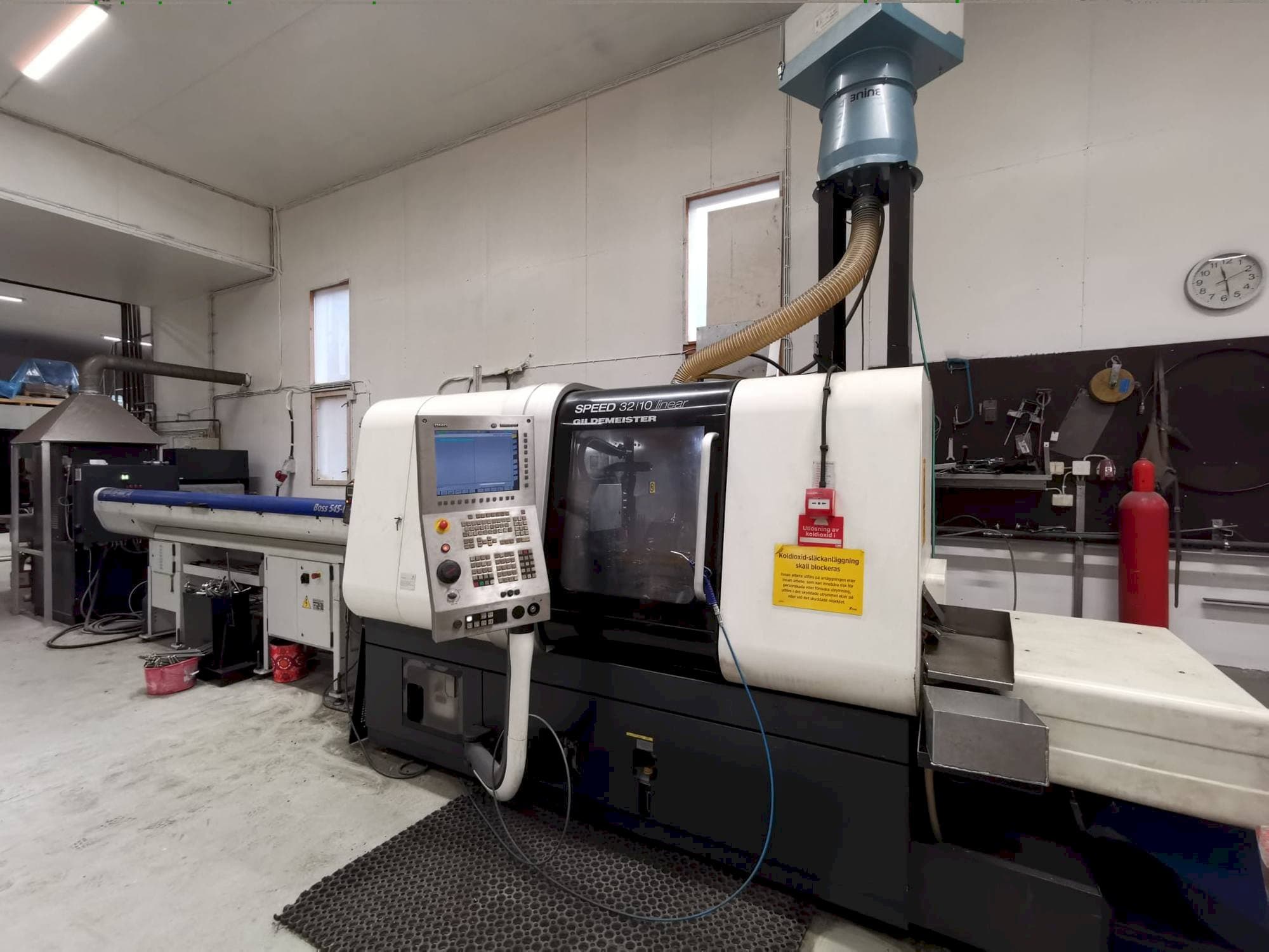 Gildemeister Speed 32-10 linear Mašinos vaizdas iš priekio