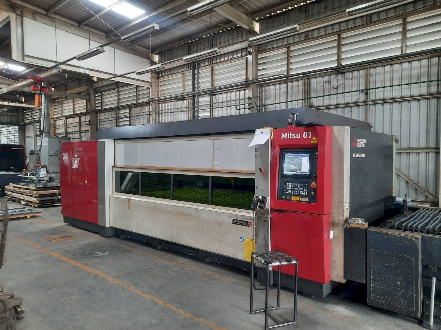 Mitsubishi ML3015eX F60 Mašinos vaizdas iš priekio