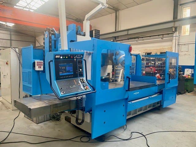 MTE BF 2200 Mašinos vaizdas iš priekio