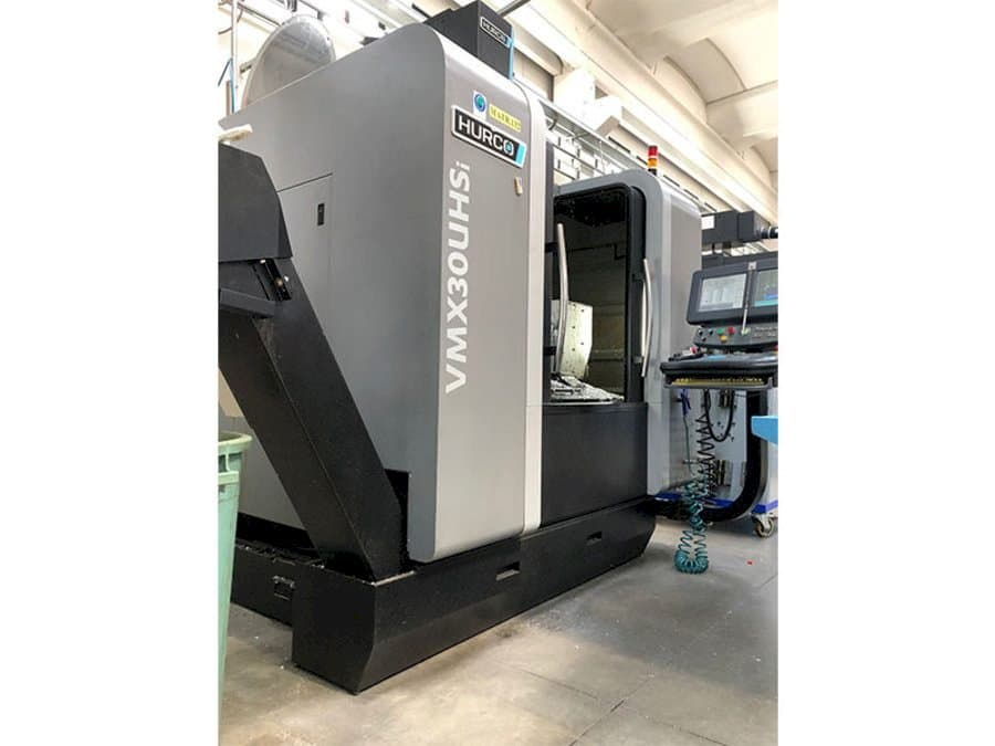 Hurco VMX30 UHSi Mašinos vaizdas iš priekio
