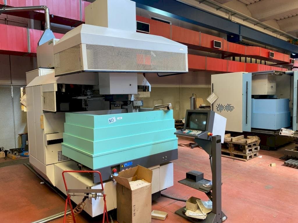 AGIE AGIETRON INTEGRAL 3 Mašinos vaizdas iš priekio