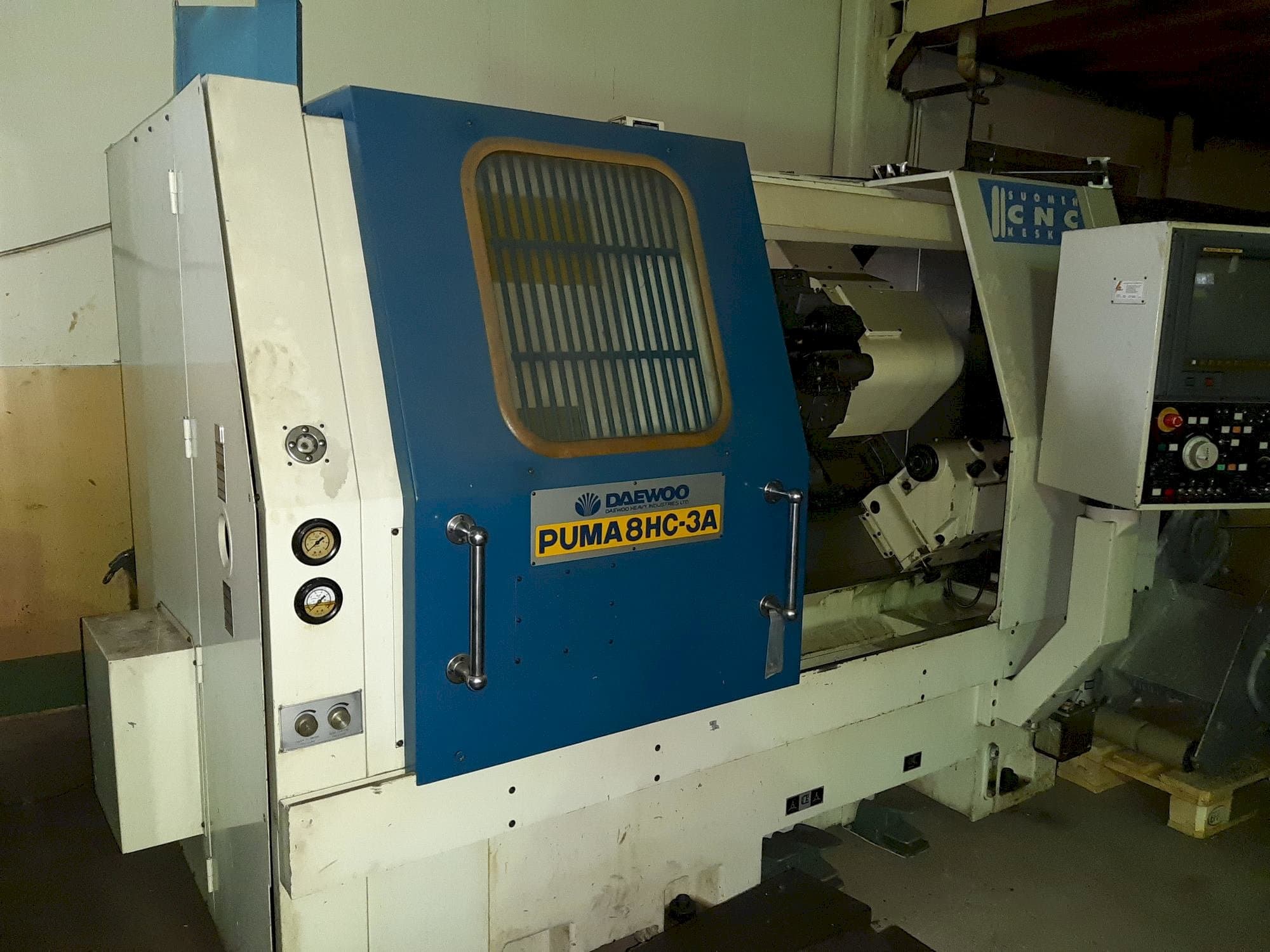 DAEWOO PUMA 8HC-3A Mašinos vaizdas iš priekio