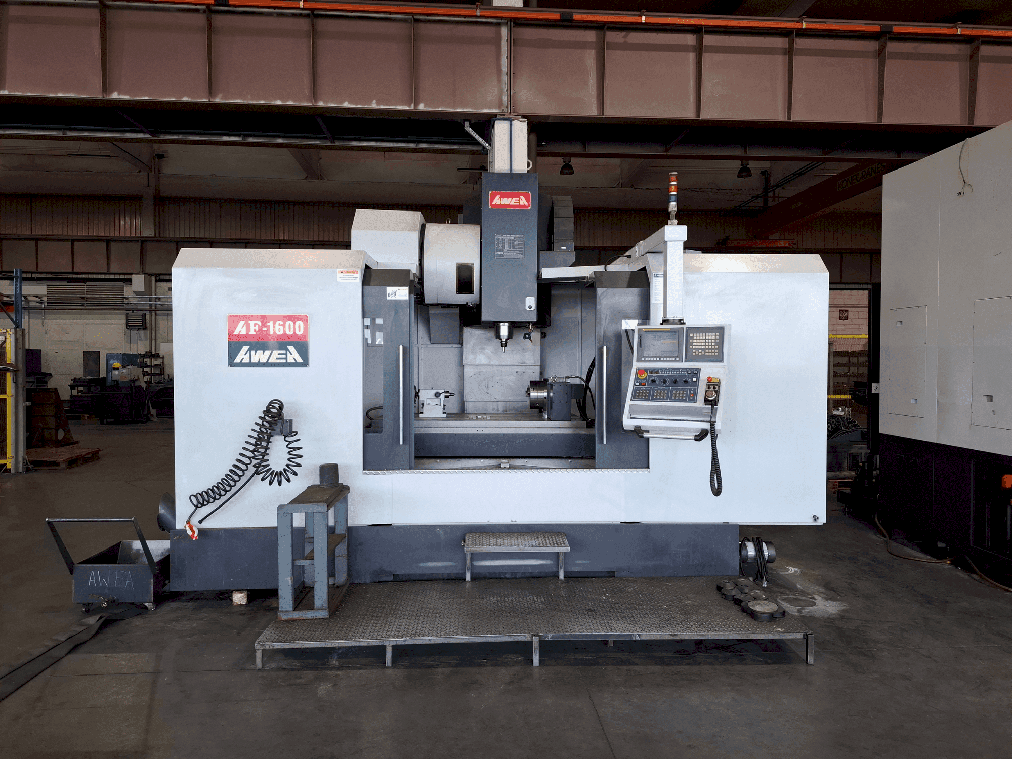 AWEA AF-1600 Mašinos vaizdas iš priekio