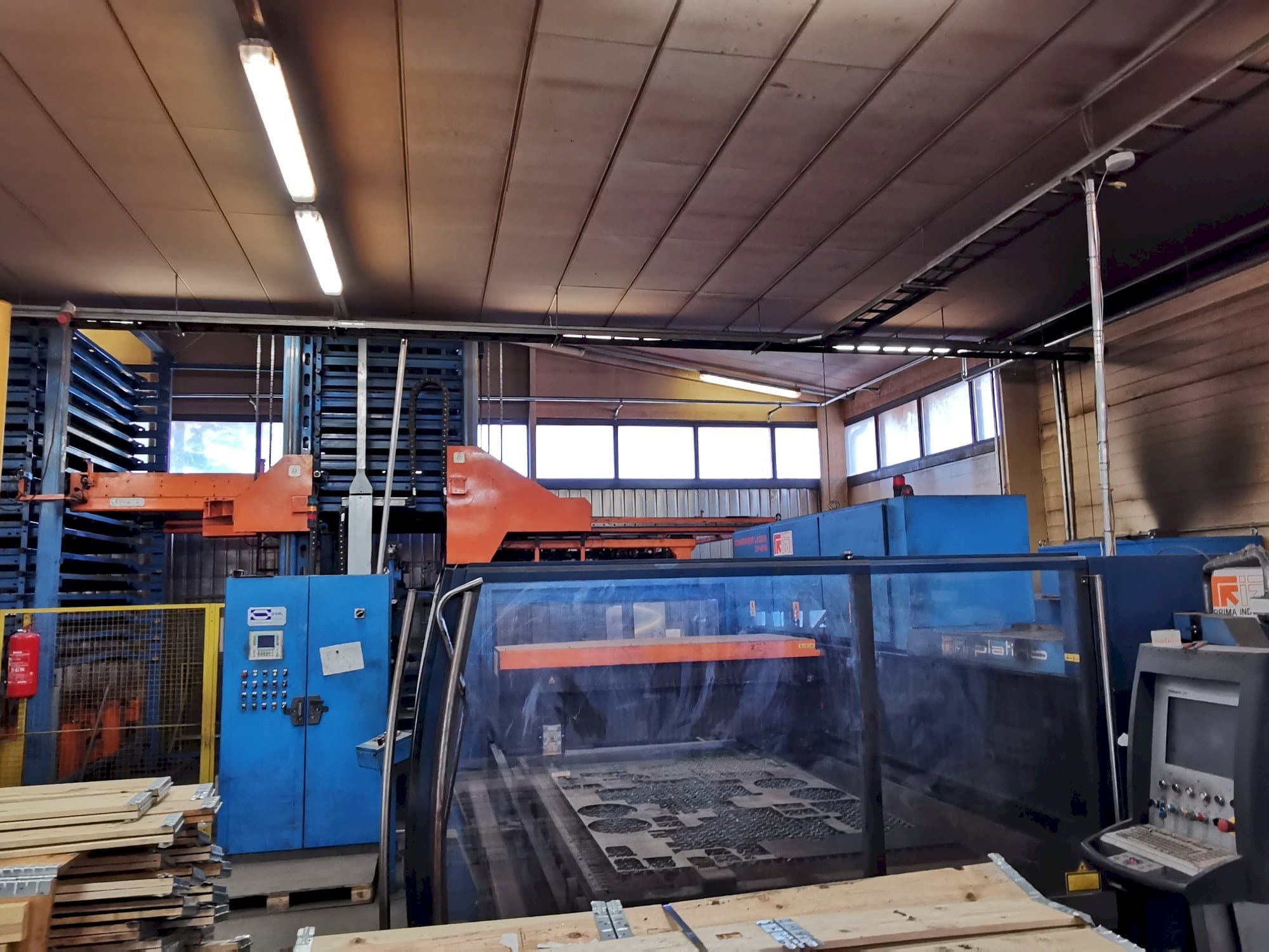 Prima Industrie Platino 1530 Mašinos vaizdas iš priekio