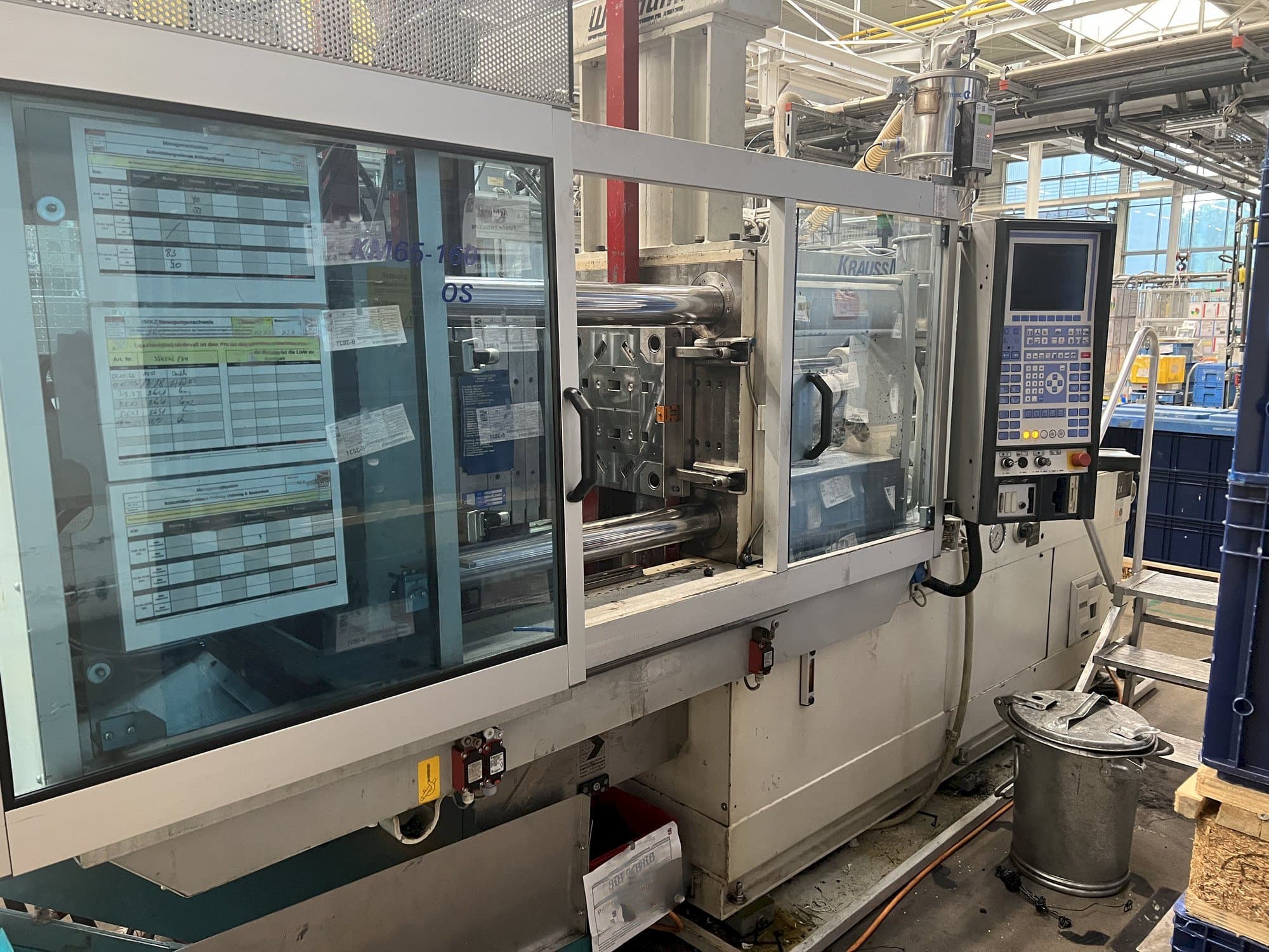 Krauss Maffei KM 65-160 C2 Mašinos vaizdas iš priekio