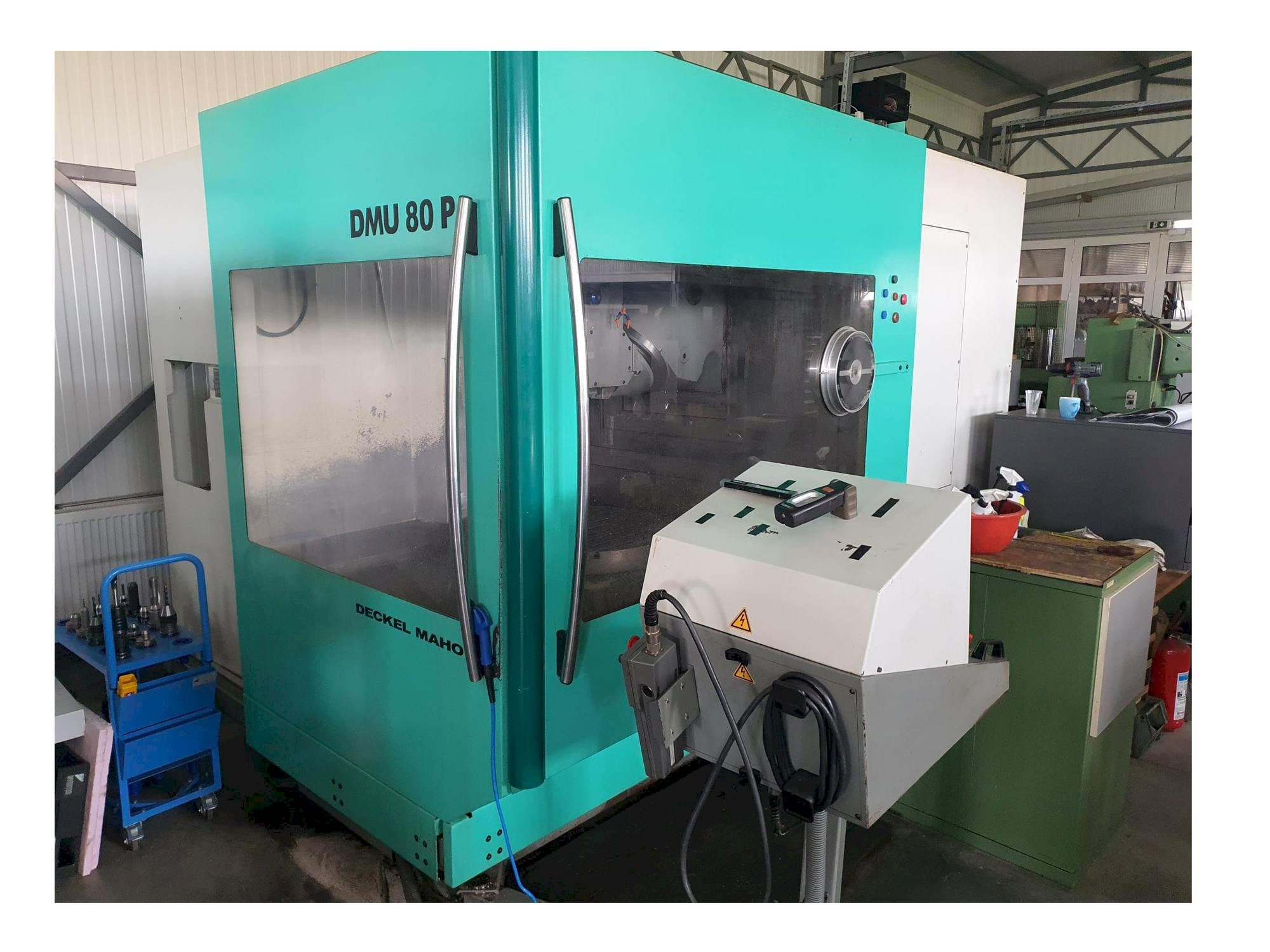 DECKEL MAHO DMU 80 P Mašinos vaizdas iš priekio