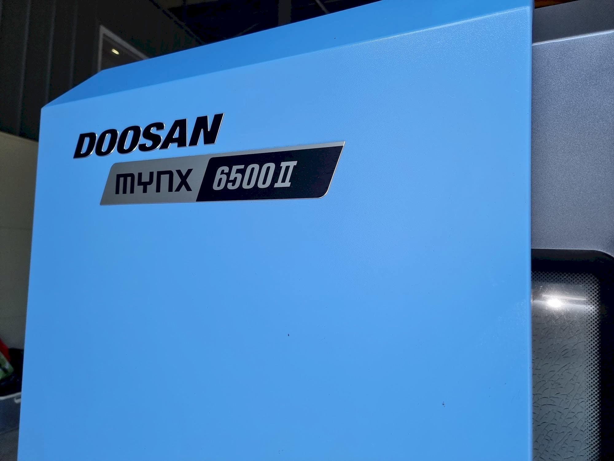 Doosan MYNX 6500Ⅱ Mašinos vaizdas iš priekio