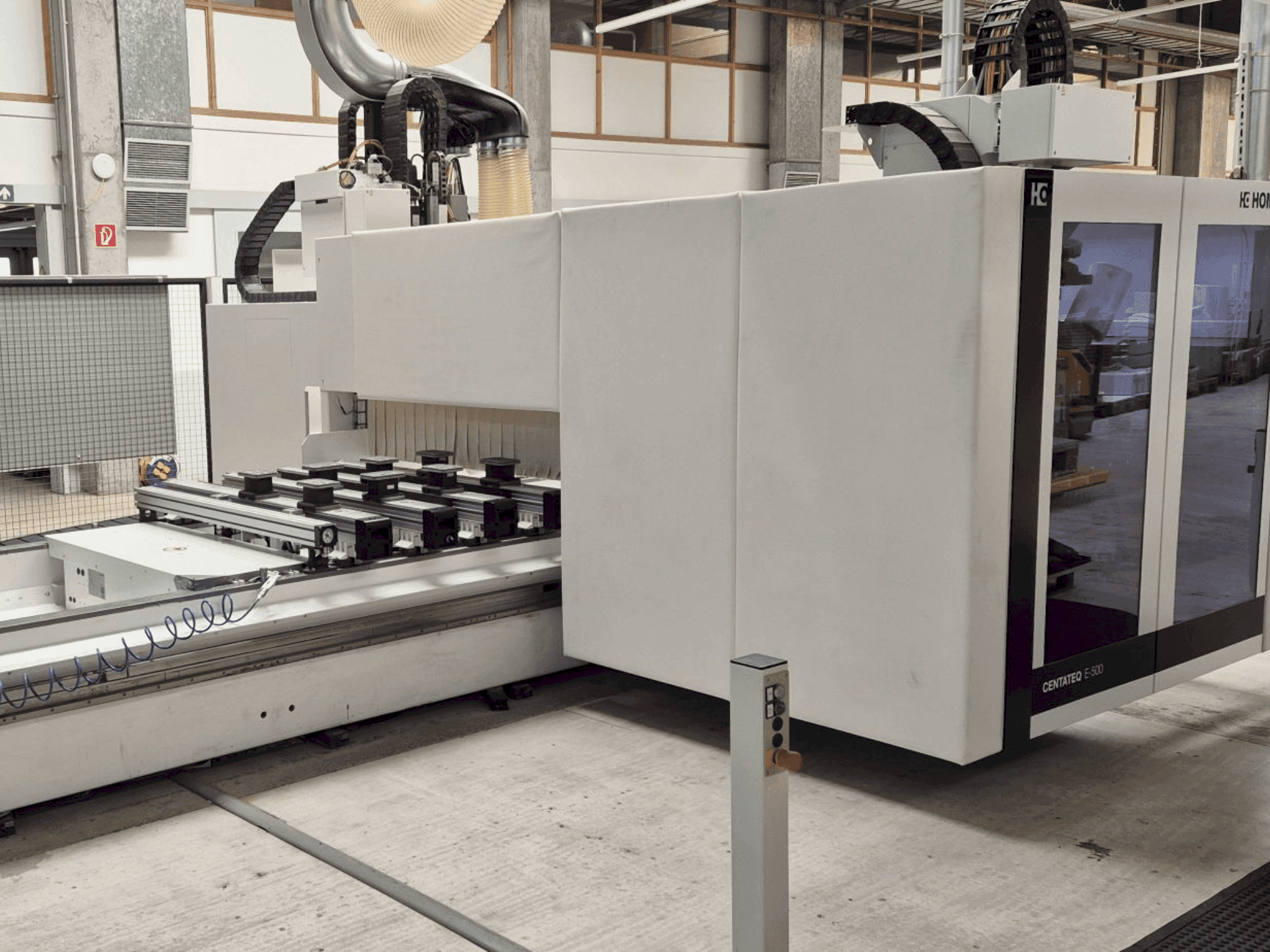 HOMAG CENTATEQ E-500 Mašinos vaizdas iš priekio