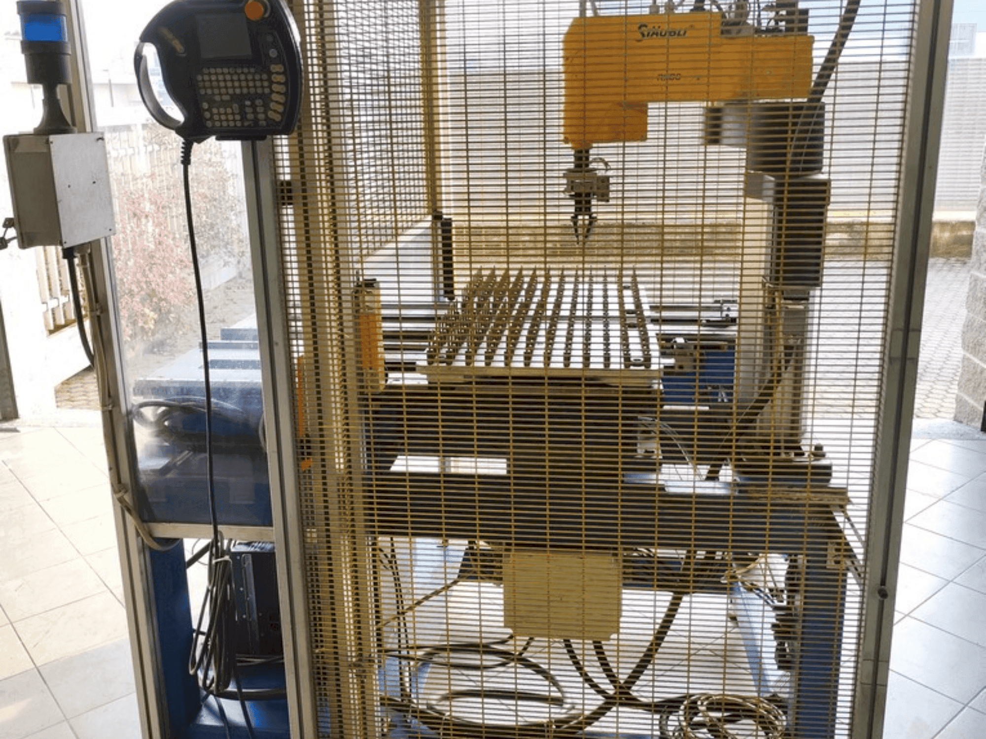 STAUBLI RS80 Mašinos vaizdas iš priekio