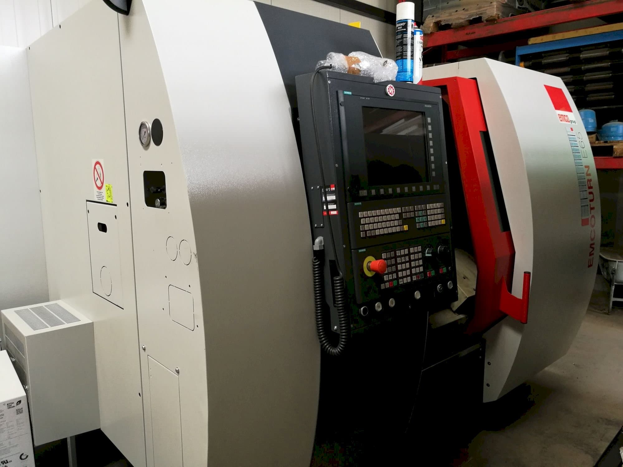 EMCO Emcoturn E65 Mašinos vaizdas iš priekio
