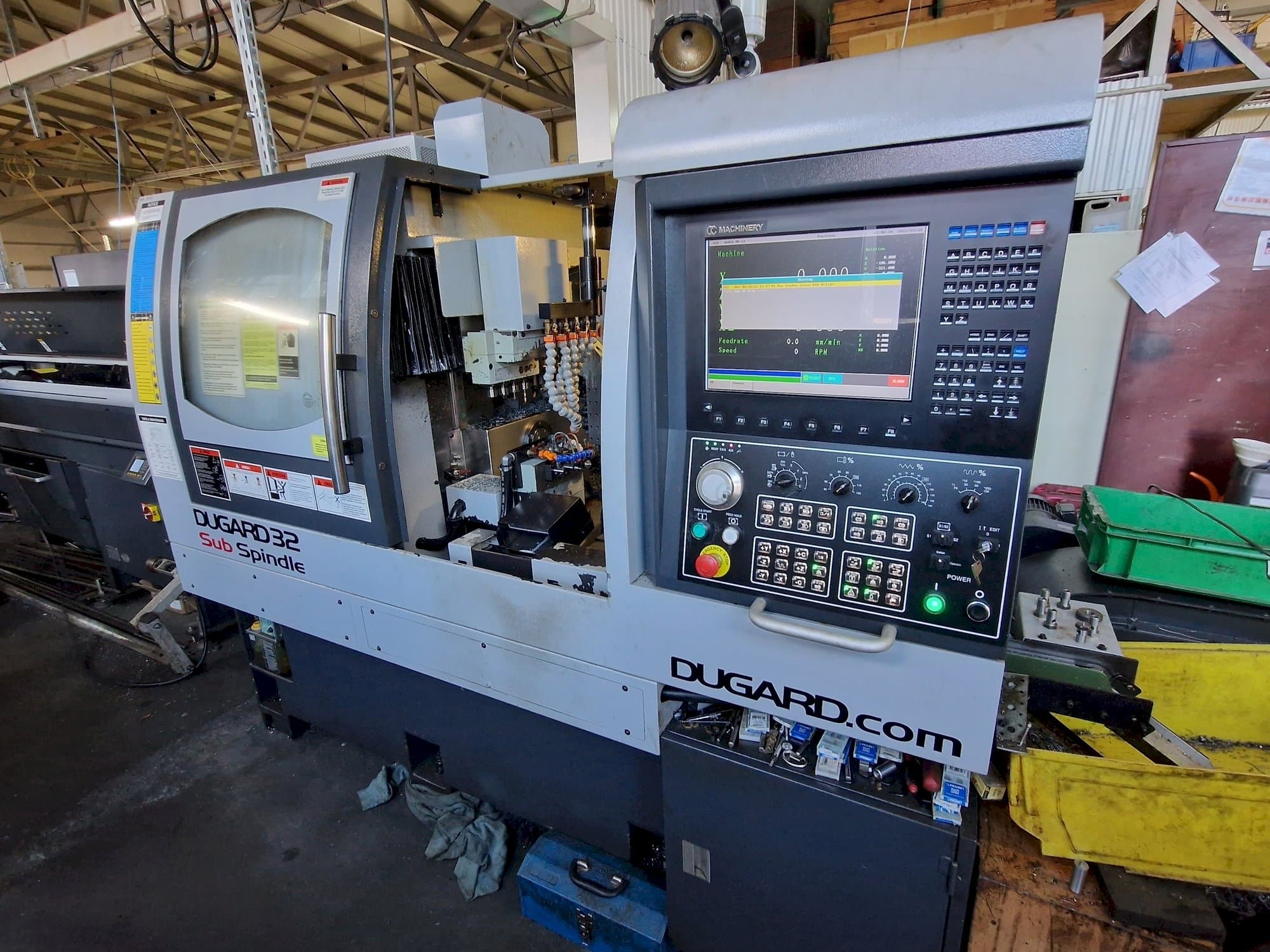 Dugard									 32 Sub Spindle Mašinos vaizdas iš priekio