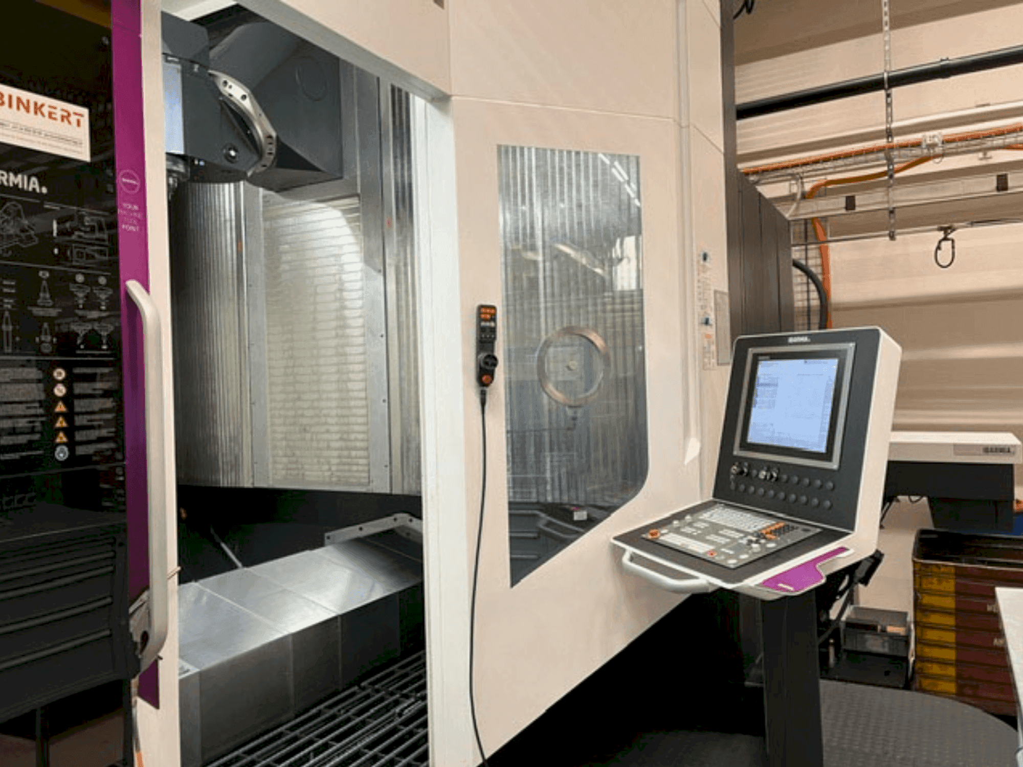 IBARMIA THC 22 Extreme Mašinos vaizdas iš priekio