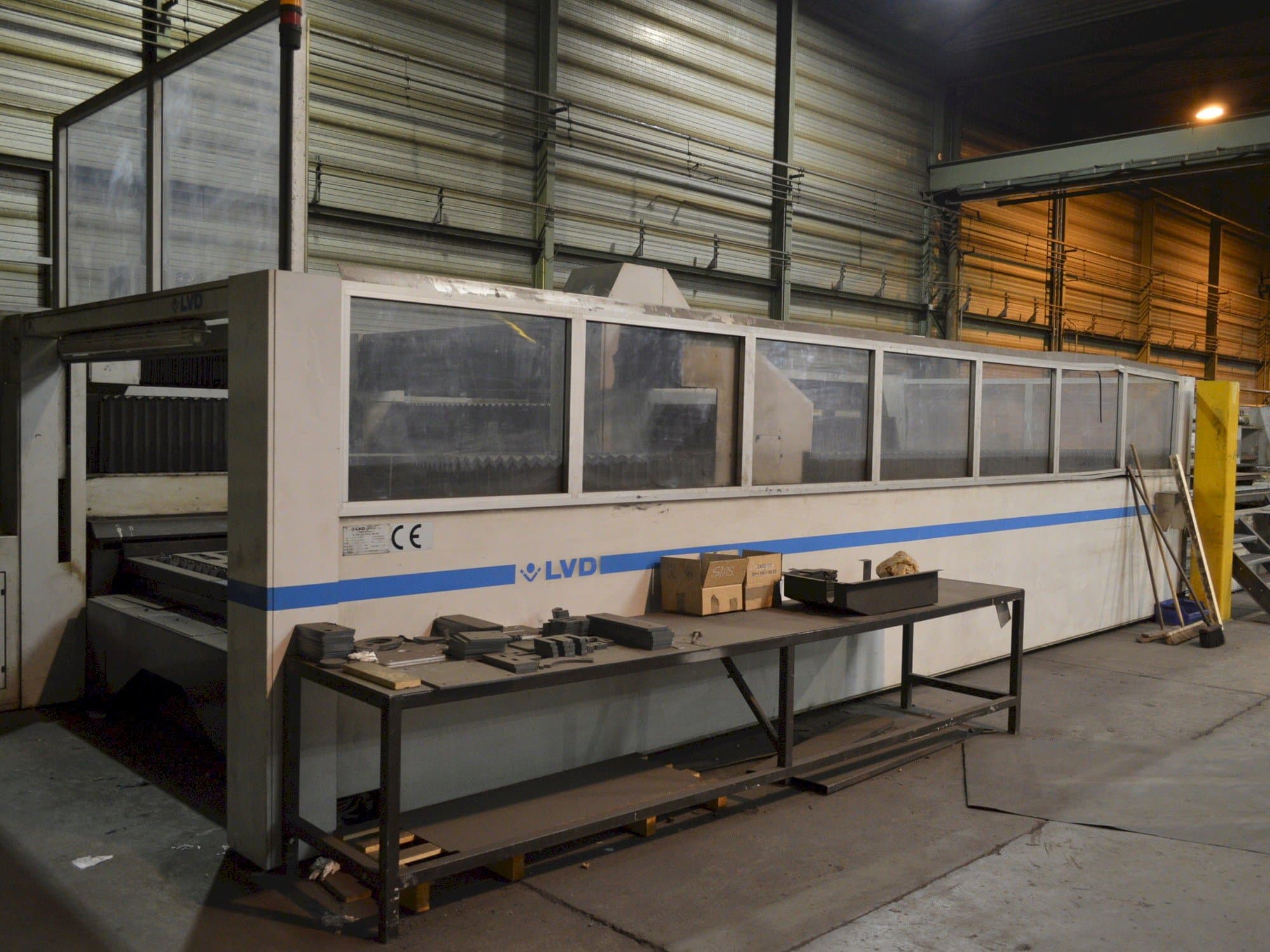 LVD IMPULS 6020 Mašinos vaizdas iš priekio