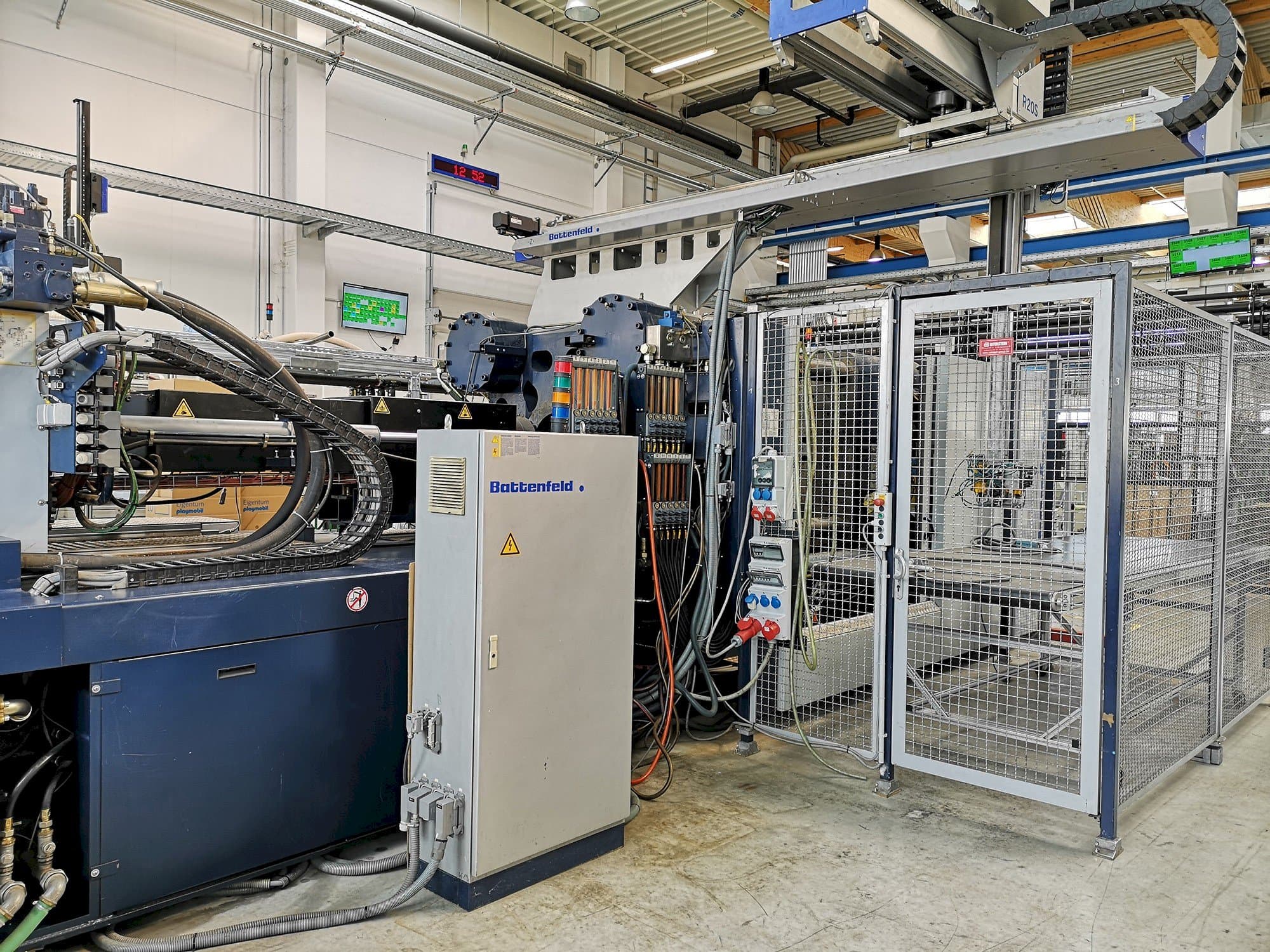 Battenfeld HM 8000 2P - 7700 Mašinos vaizdas iš priekio