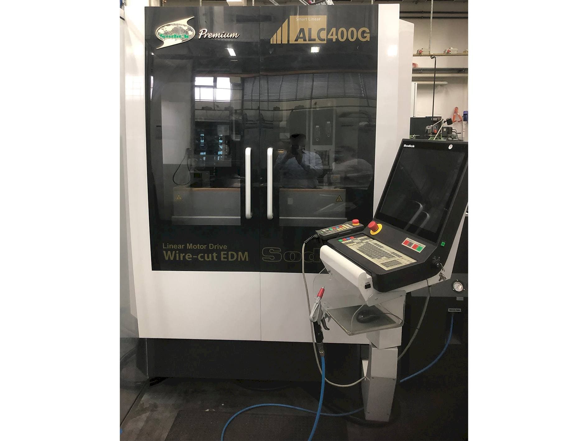 Sodick ALC400G Mašinos vaizdas iš priekio