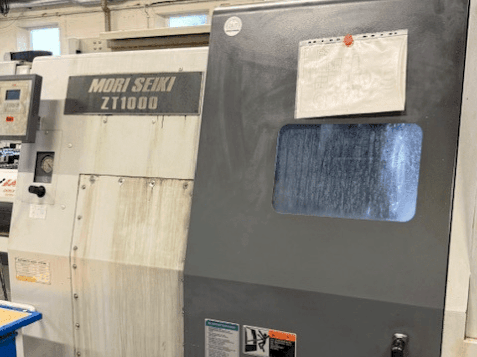 MORI SEIKI ZT1000Y Mašinos vaizdas iš priekio