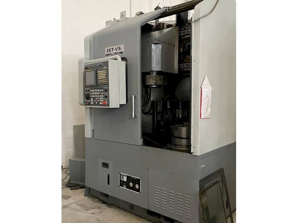 Hyundai SKT V5L Mašinos dešinės pusės vaizdas