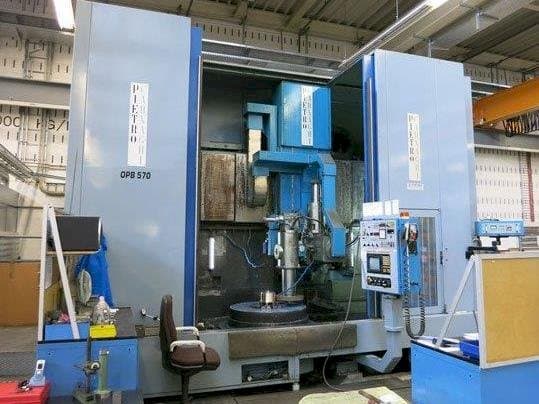 PIETRO CARNAGHI  ATF 8 SH Mašinos vaizdas iš priekio