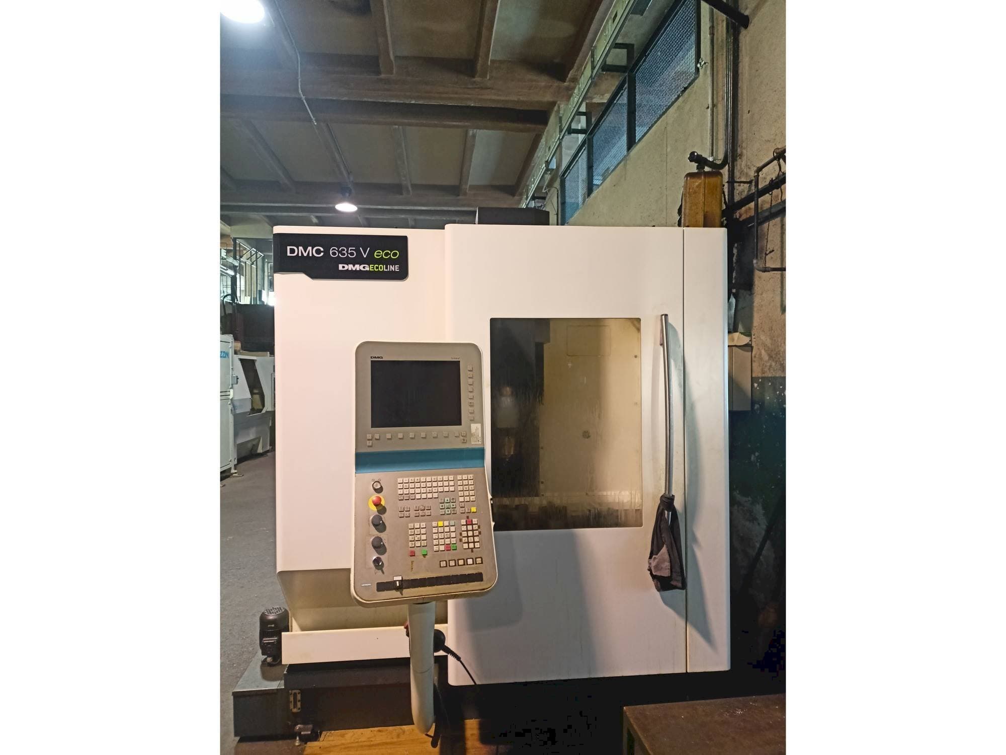 DMG DMC 635V Ecoline Mašinos vaizdas iš priekio