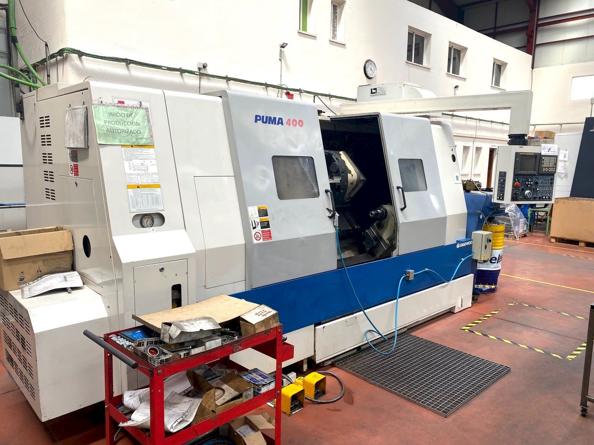 DAEWOO PUMA 400 Mašinos vaizdas iš priekio