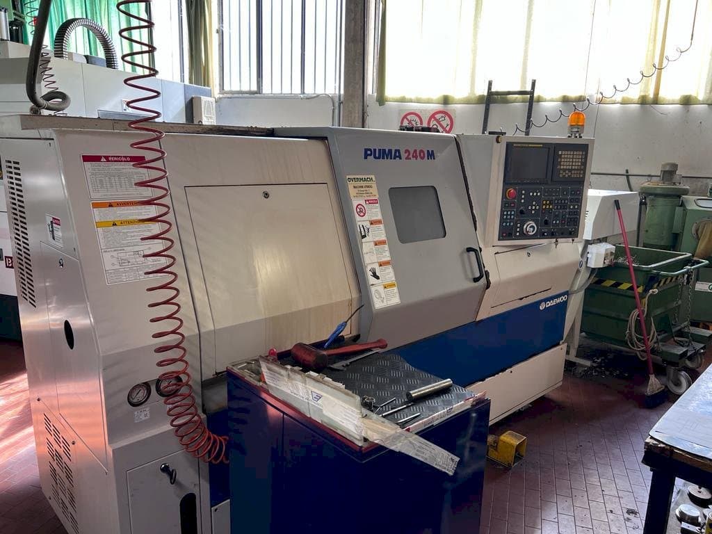 DAEWOO Puma 240M Mašinos vaizdas iš priekio