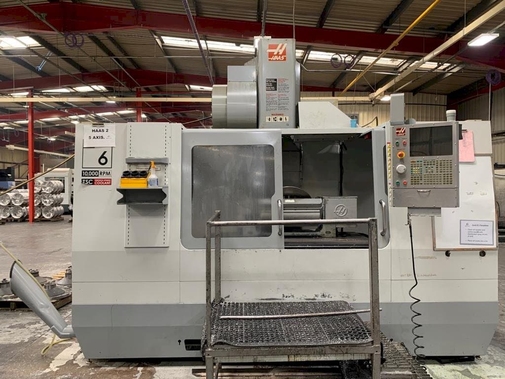 HAAS VF-6/40 Mašinos vaizdas iš priekio