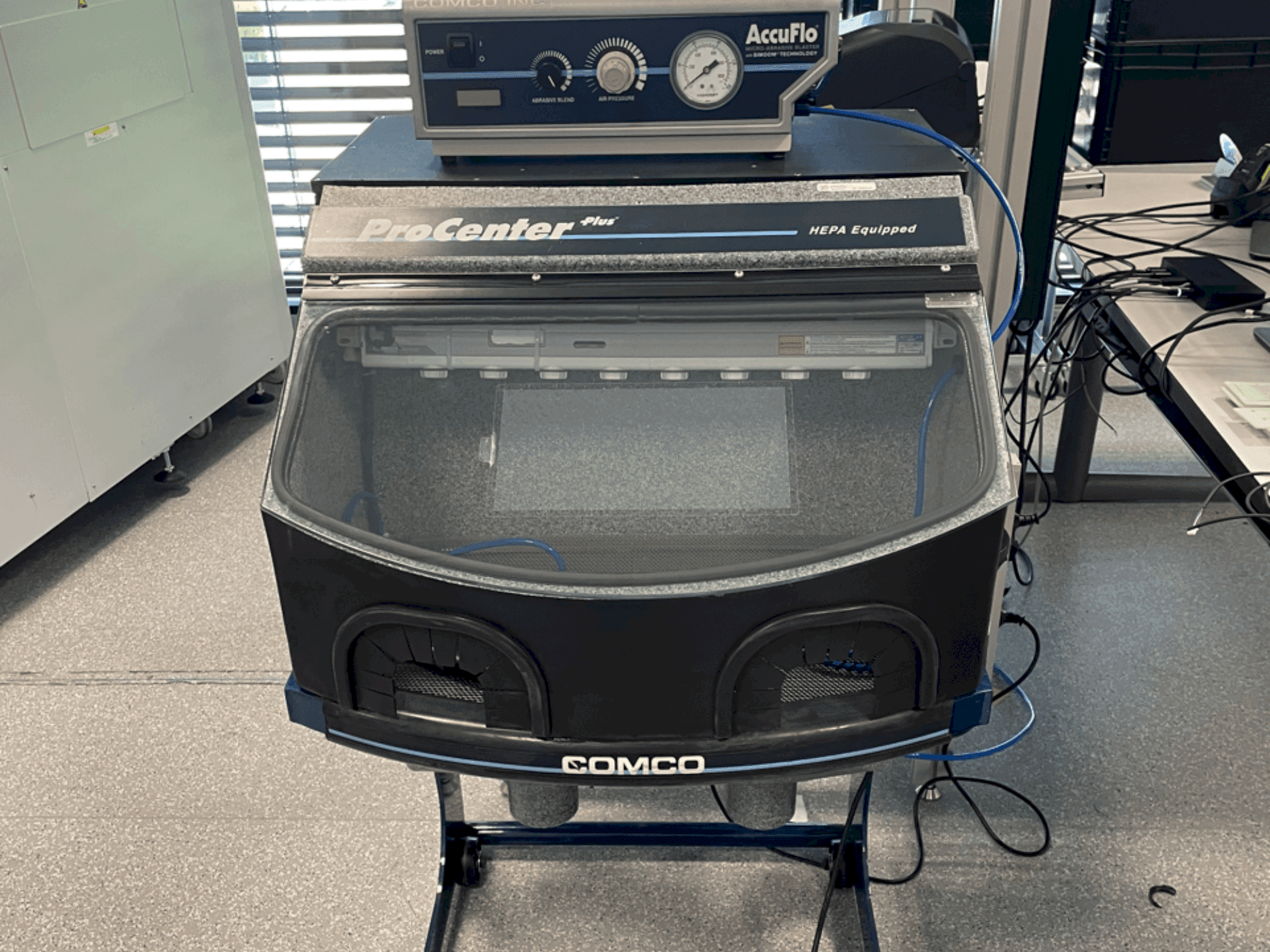 COMCO CTR201-2 Mašinos vaizdas iš priekio