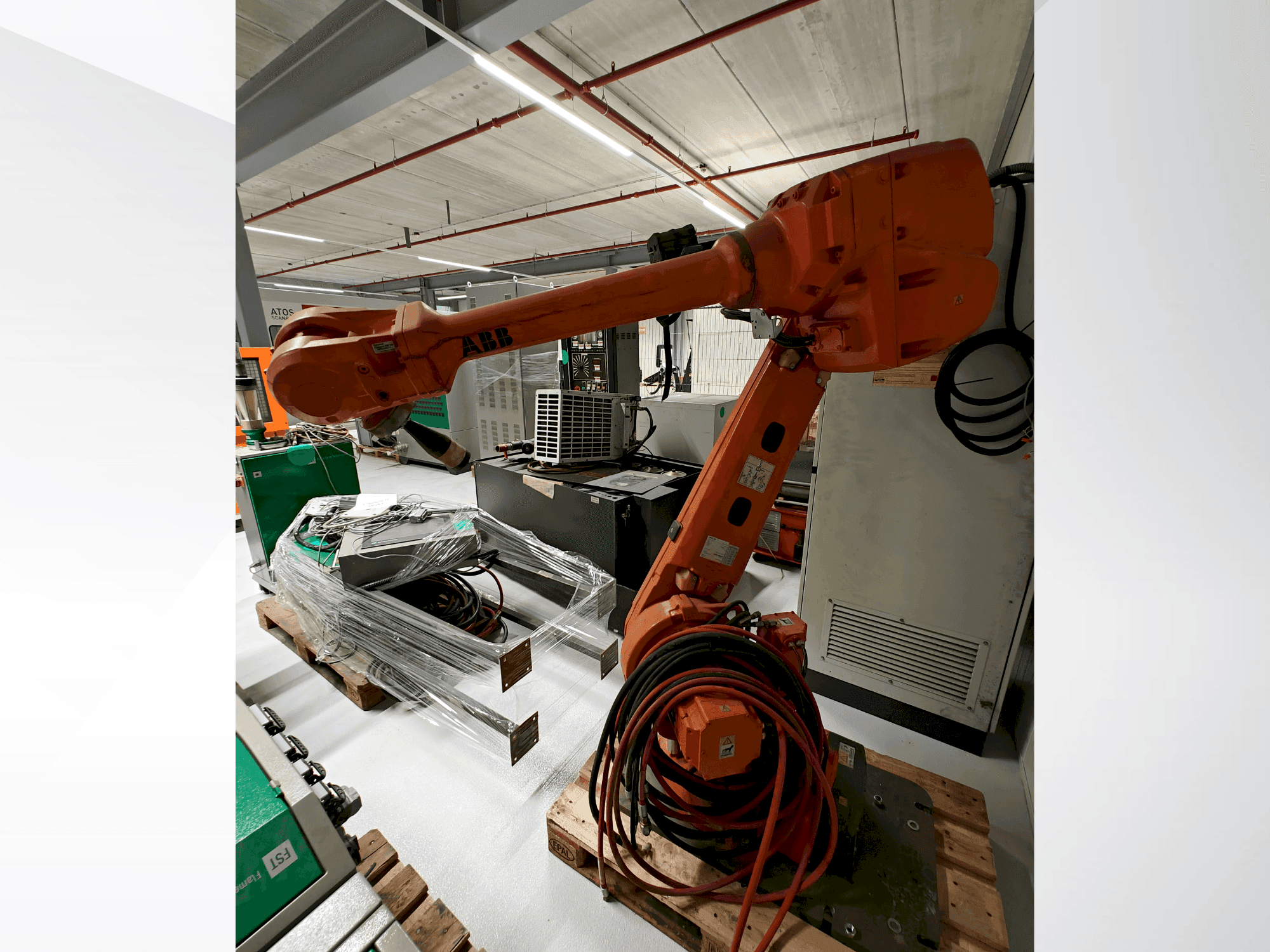 ABB IRB 4600 Mašinos vaizdas iš priekio