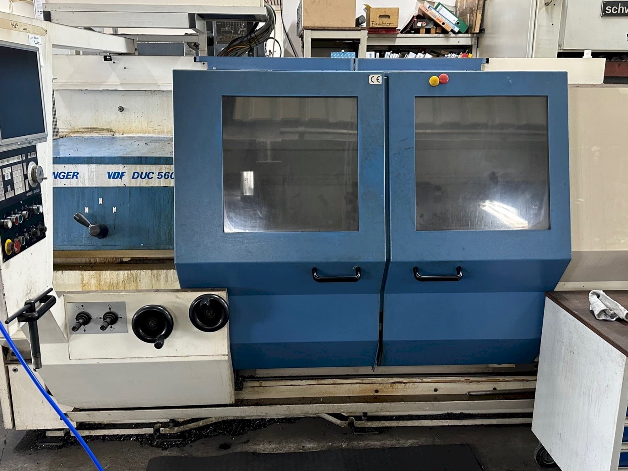 BOEHRINGER DUC 560 Mašinos vaizdas iš priekio