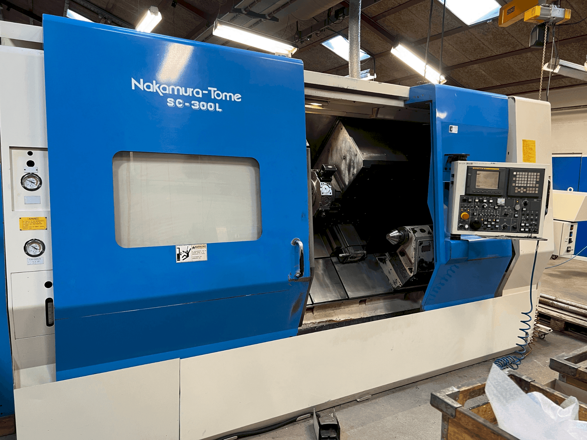 NAKAMURA SL 300LY Mašinos vaizdas iš priekio