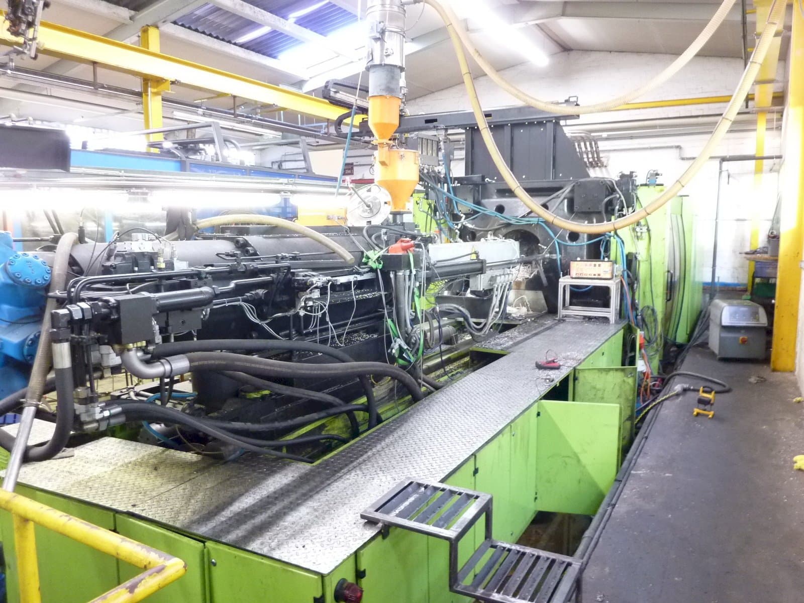 ENGEL ES 10000/1300 DK Mašinos vaizdas iš kairės pusės