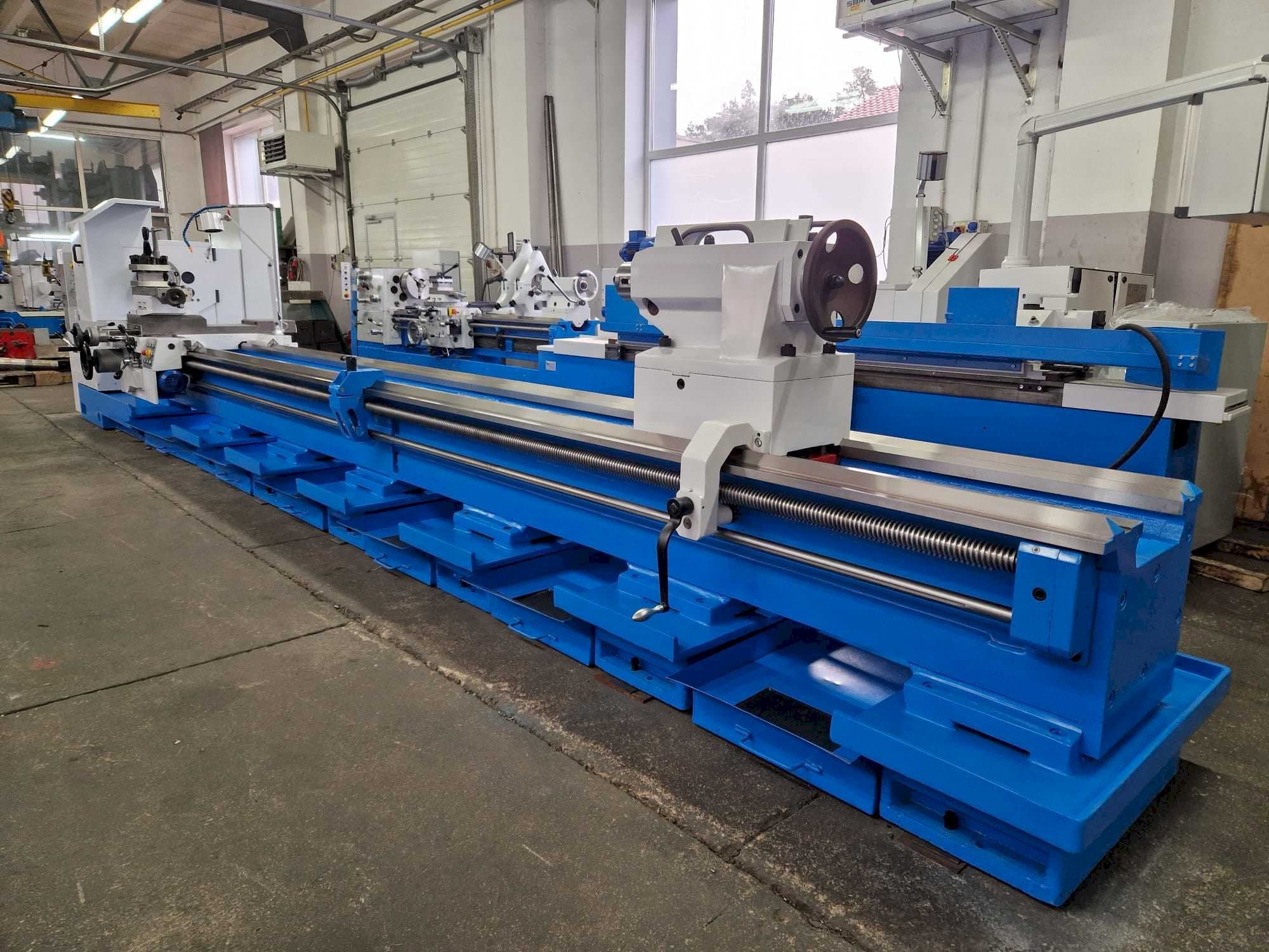 Poreba TPK 90 x 6000 Mašinos vaizdas iš priekio