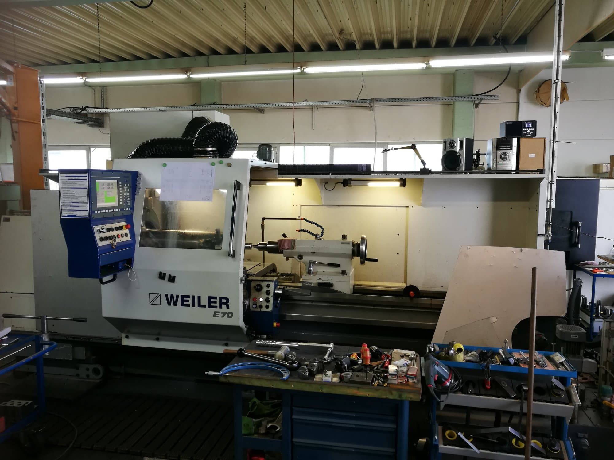 Weiler E70/3000 Mašinos vaizdas iš priekio