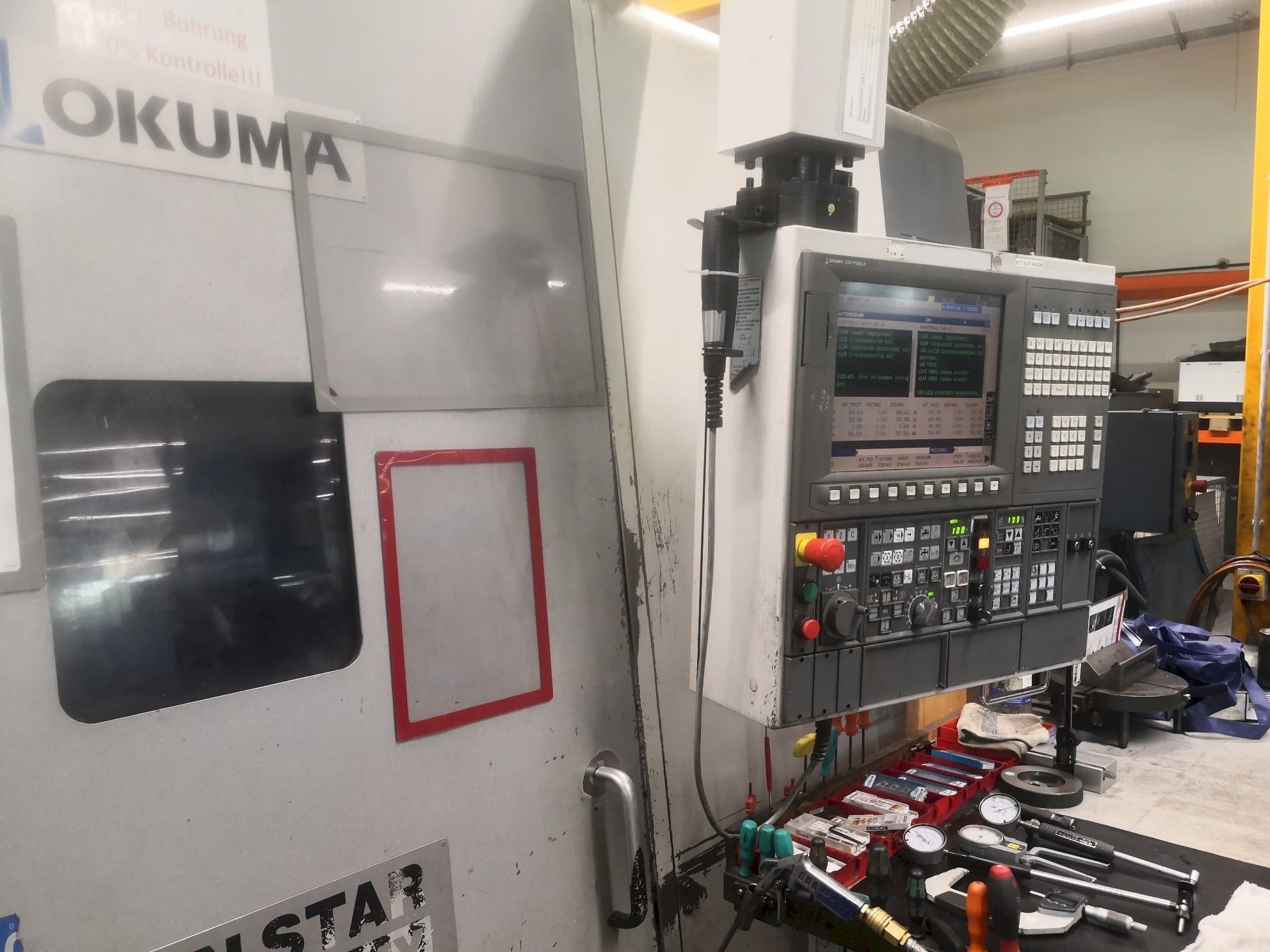 Okuma LT 300 MY Mašinos vaizdas iš priekio