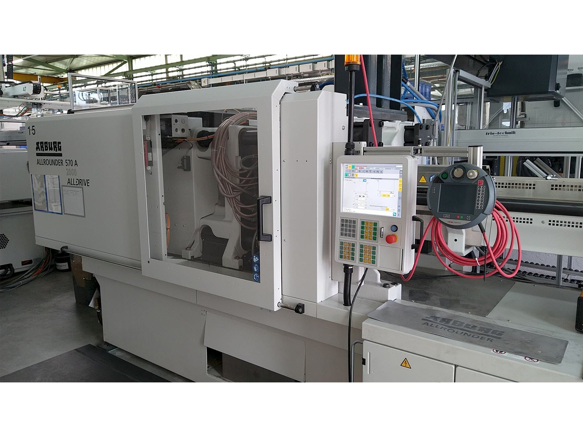 Arburg Allrounder 570 A 2000-800 ALLDRIVE Mašinos vaizdas iš priekio