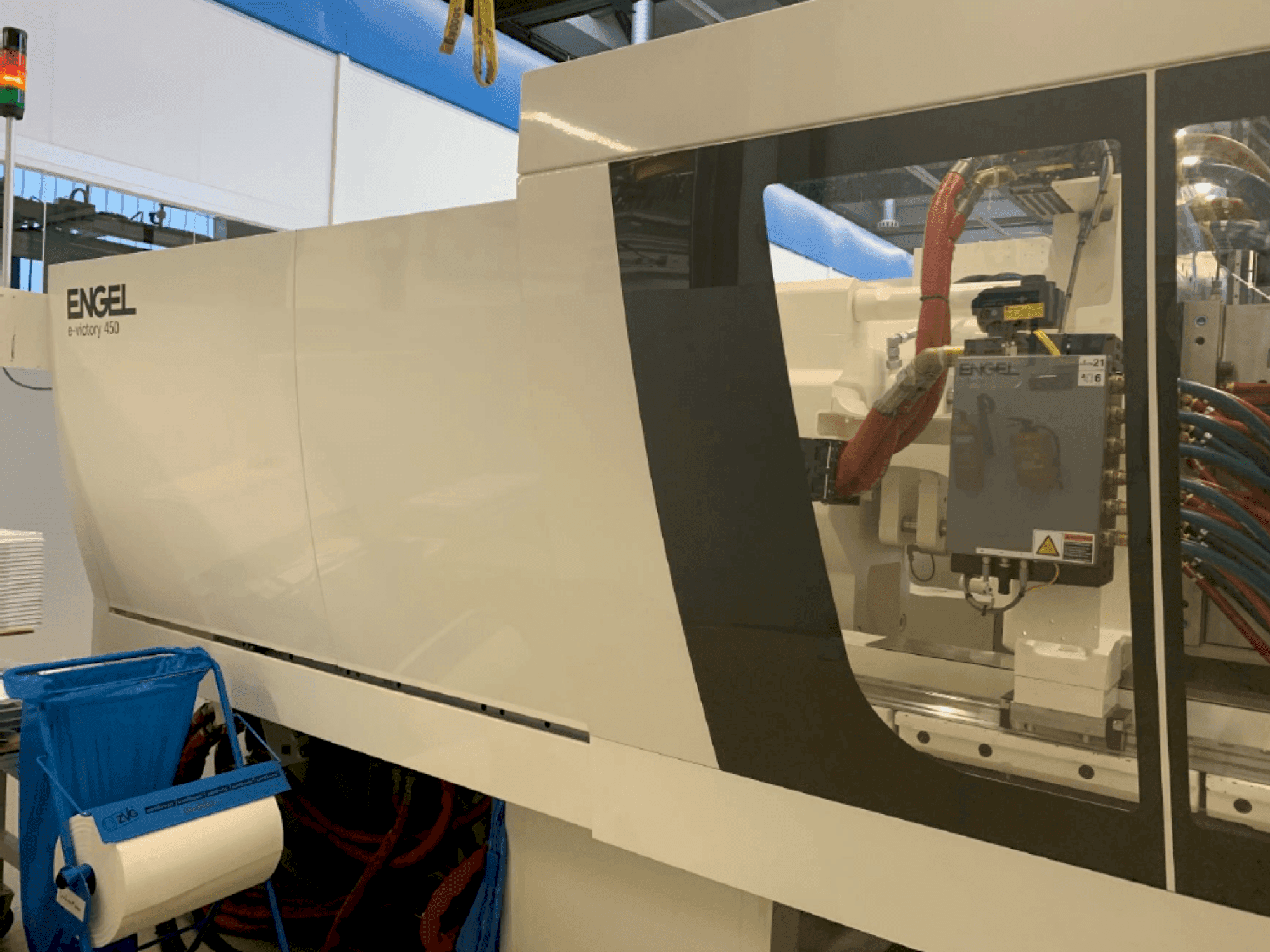 Engel e-Victory 740/450 US Mašinos vaizdas iš priekio