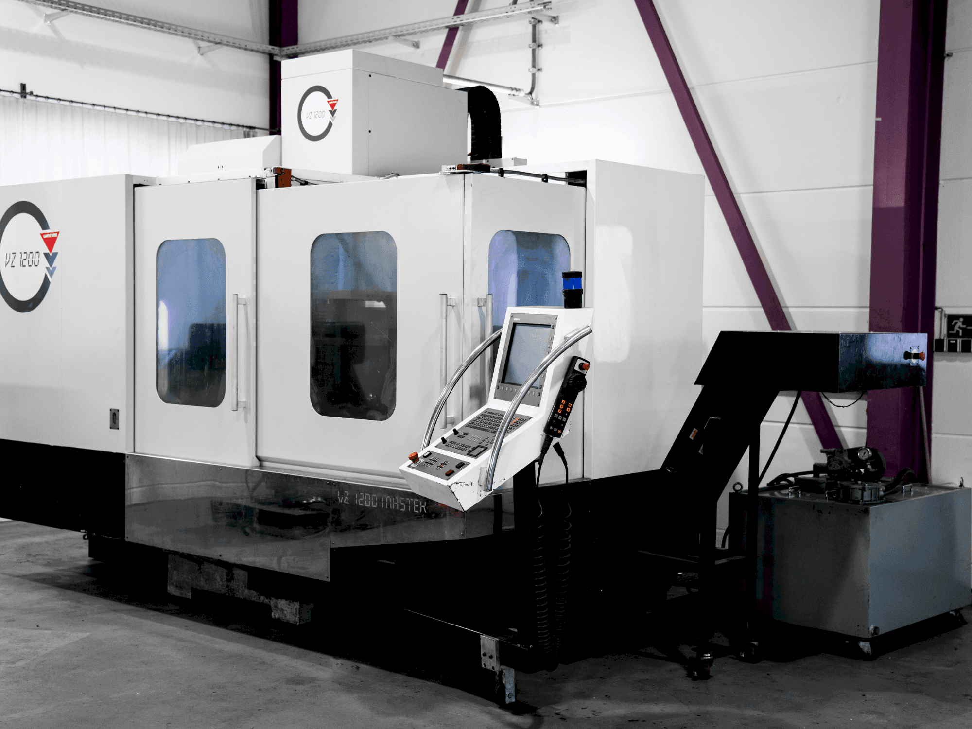 WEMAS VZ 1200 Mašinos vaizdas iš priekio