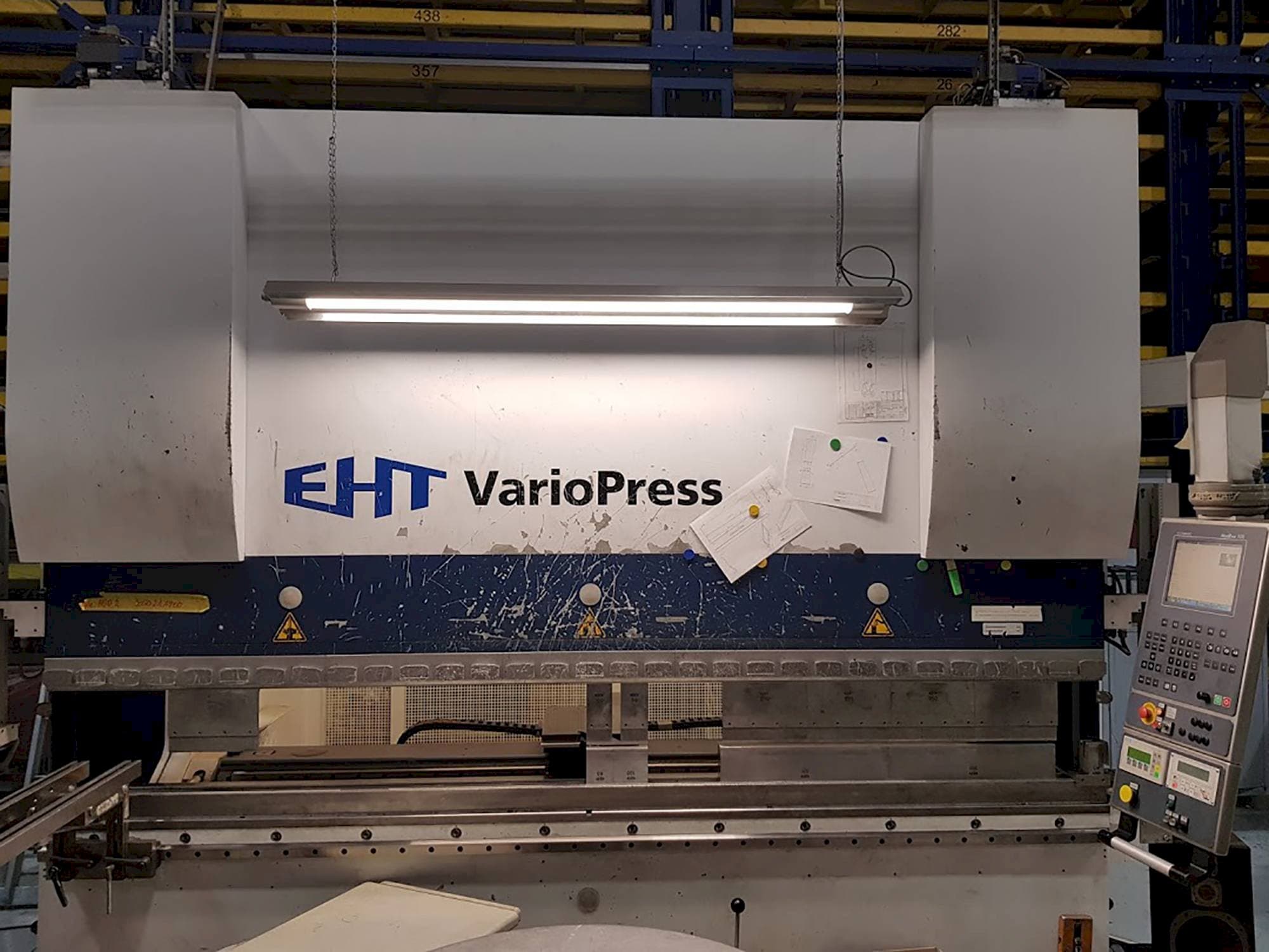 EHT VarioPress 170-30 Mašinos vaizdas iš priekio