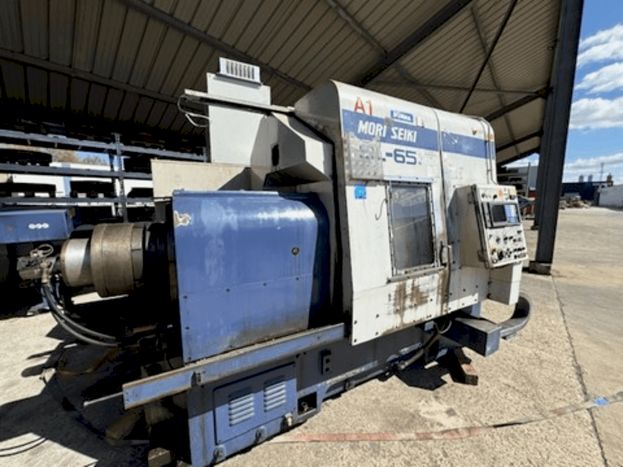 MORI SEIKI SL-65C Mašinos vaizdas iš priekio