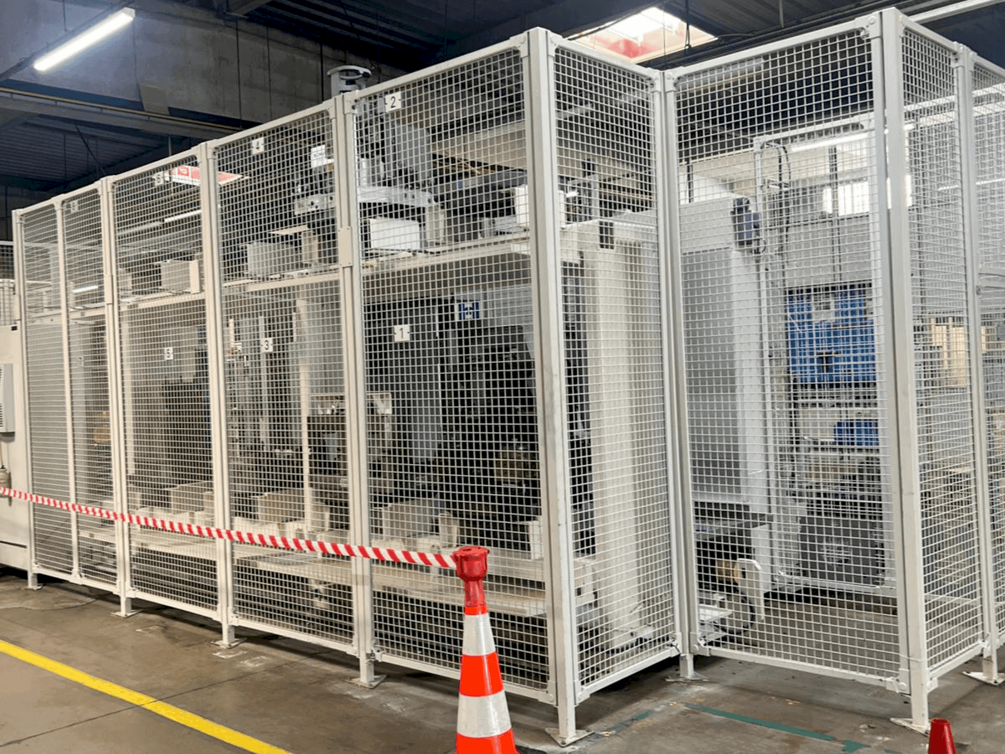 HELLER MCH 250 Mašinos vaizdas iš priekio