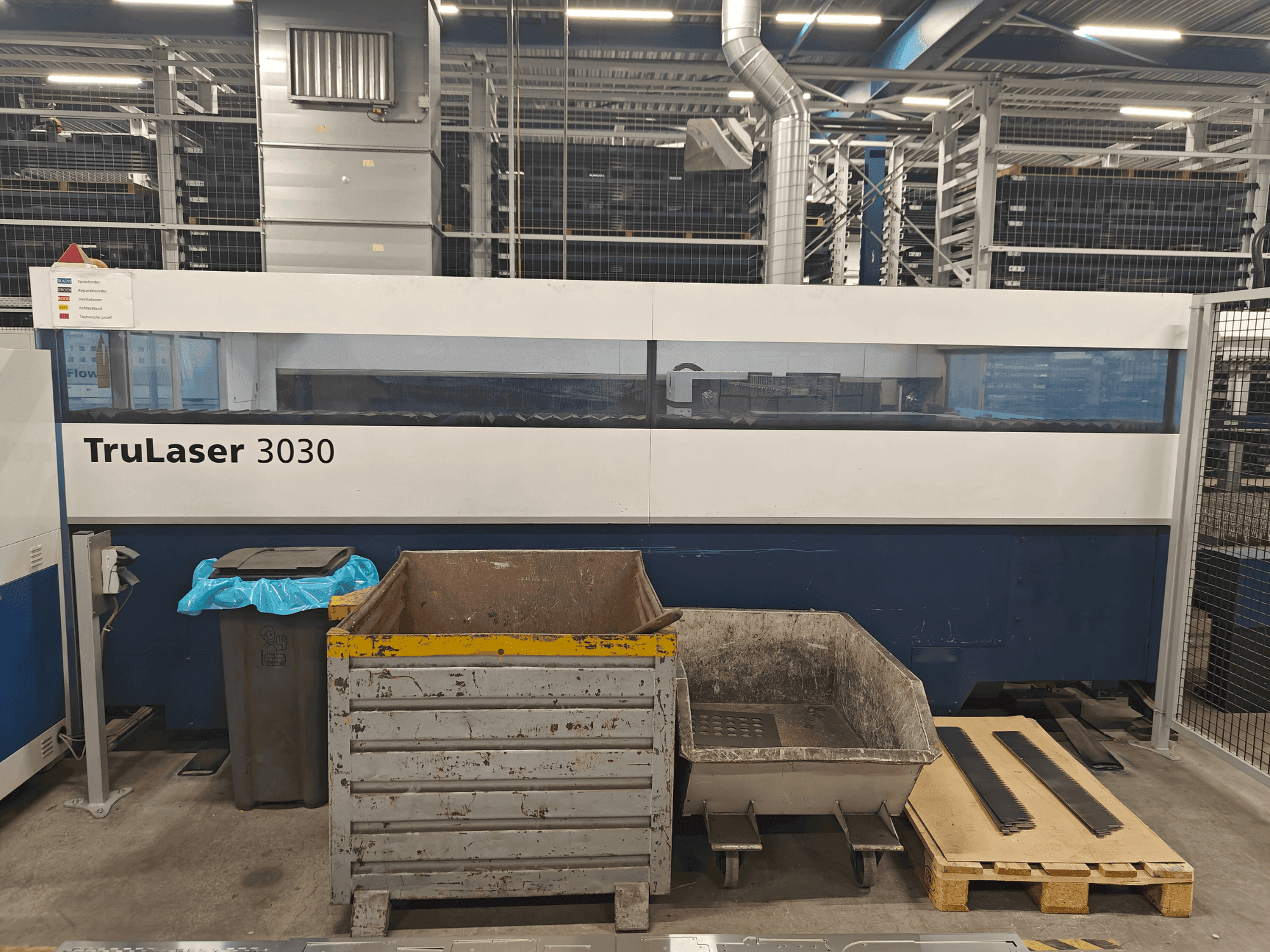 TRUMPF TruLaser 3030 3,2kW CO2 Mašinos vaizdas iš priekio