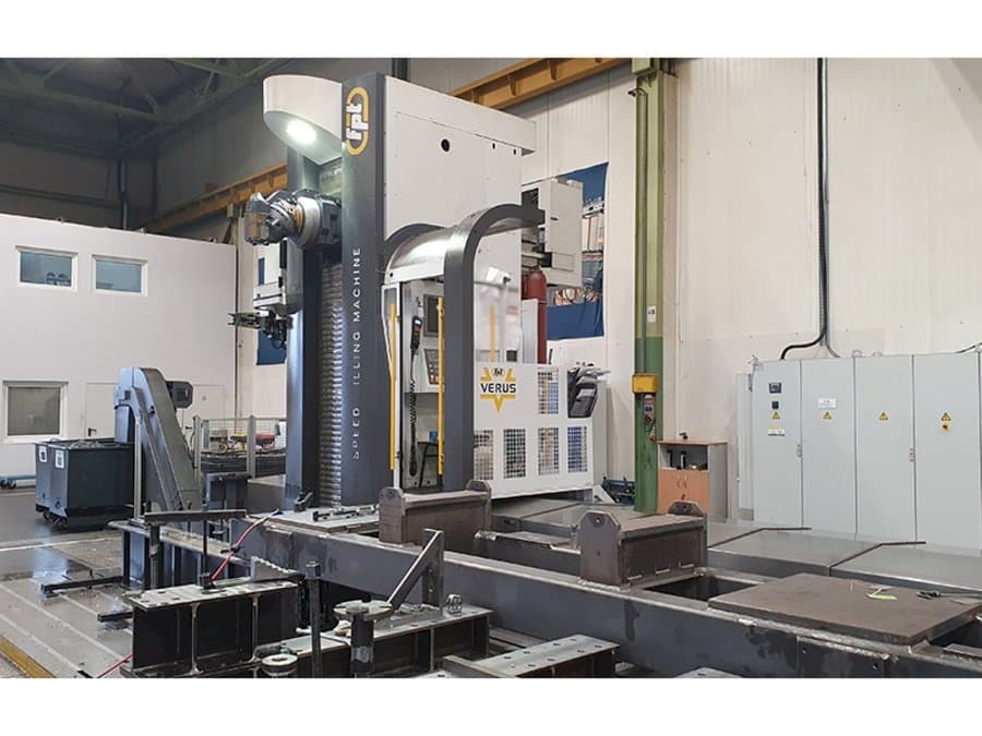 FPT VERUS Mašinos vaizdas iš priekio