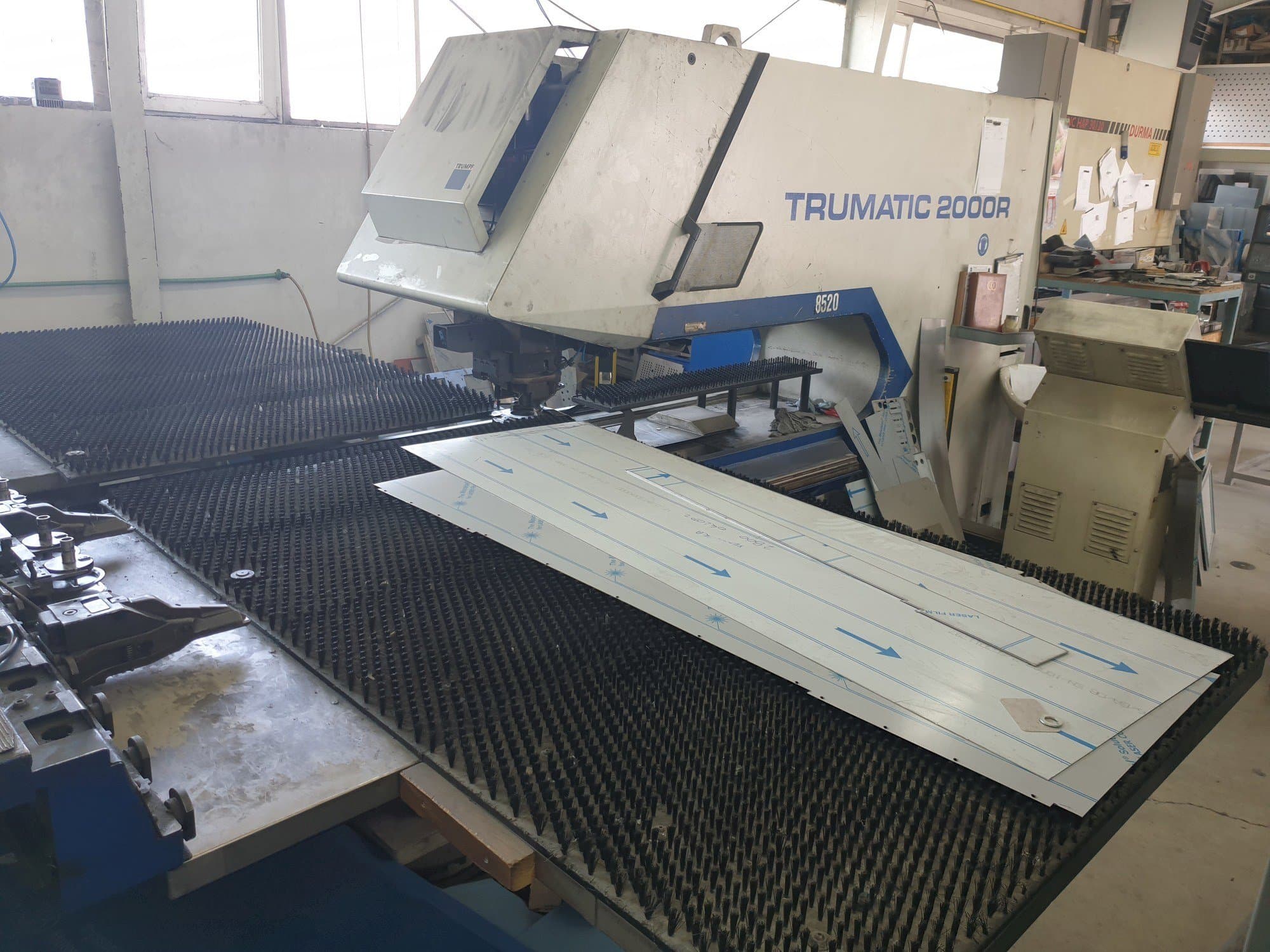 Trumpf Trumatic 2000R Mašinos vaizdas iš priekio