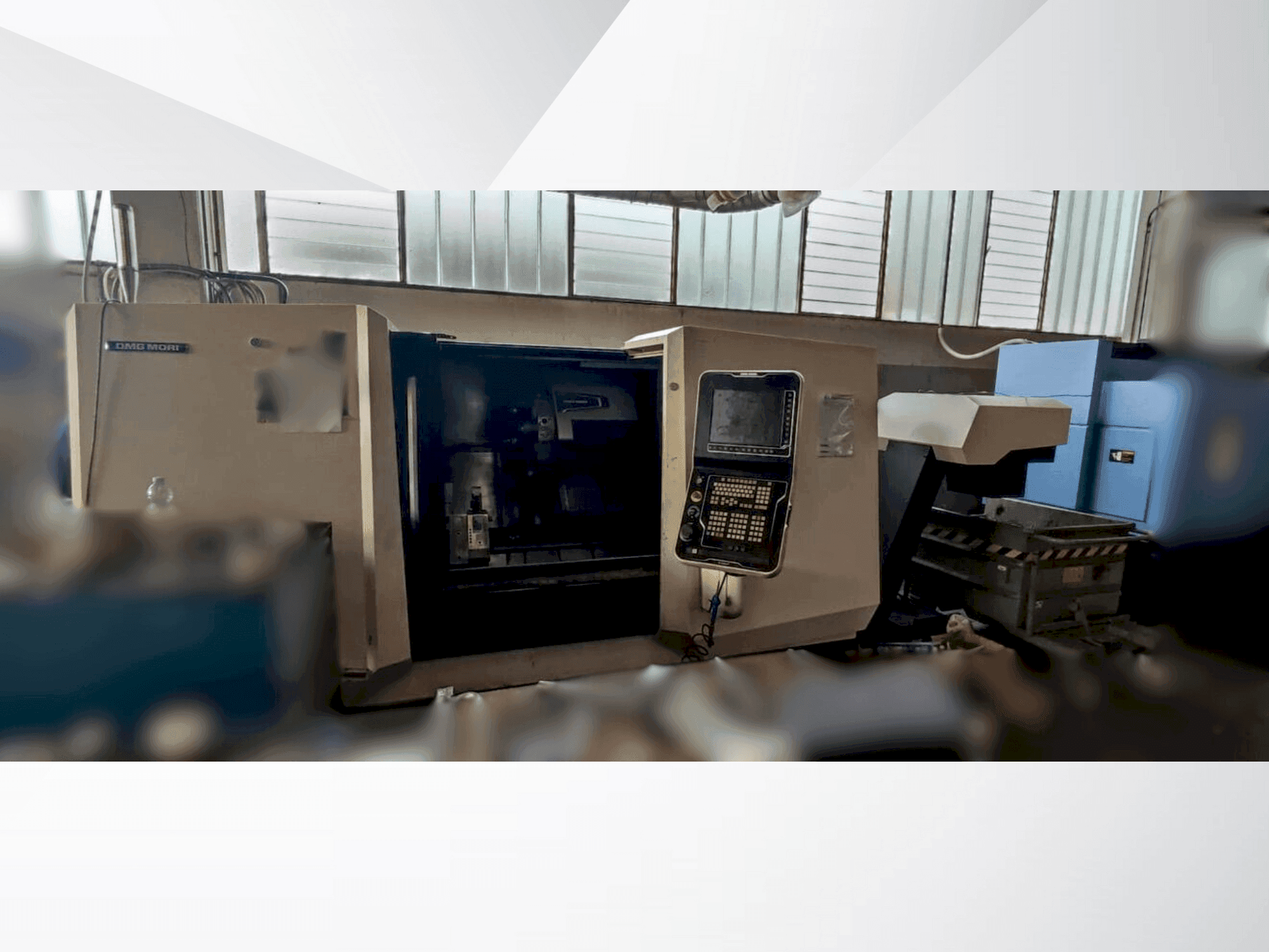 DMG MORI CLX 550 Mašinos vaizdas iš priekio