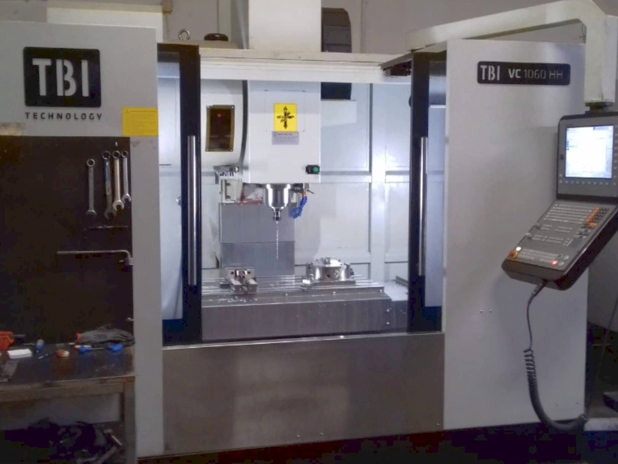 TBI VC 1060 HH Mašinos vaizdas iš priekio