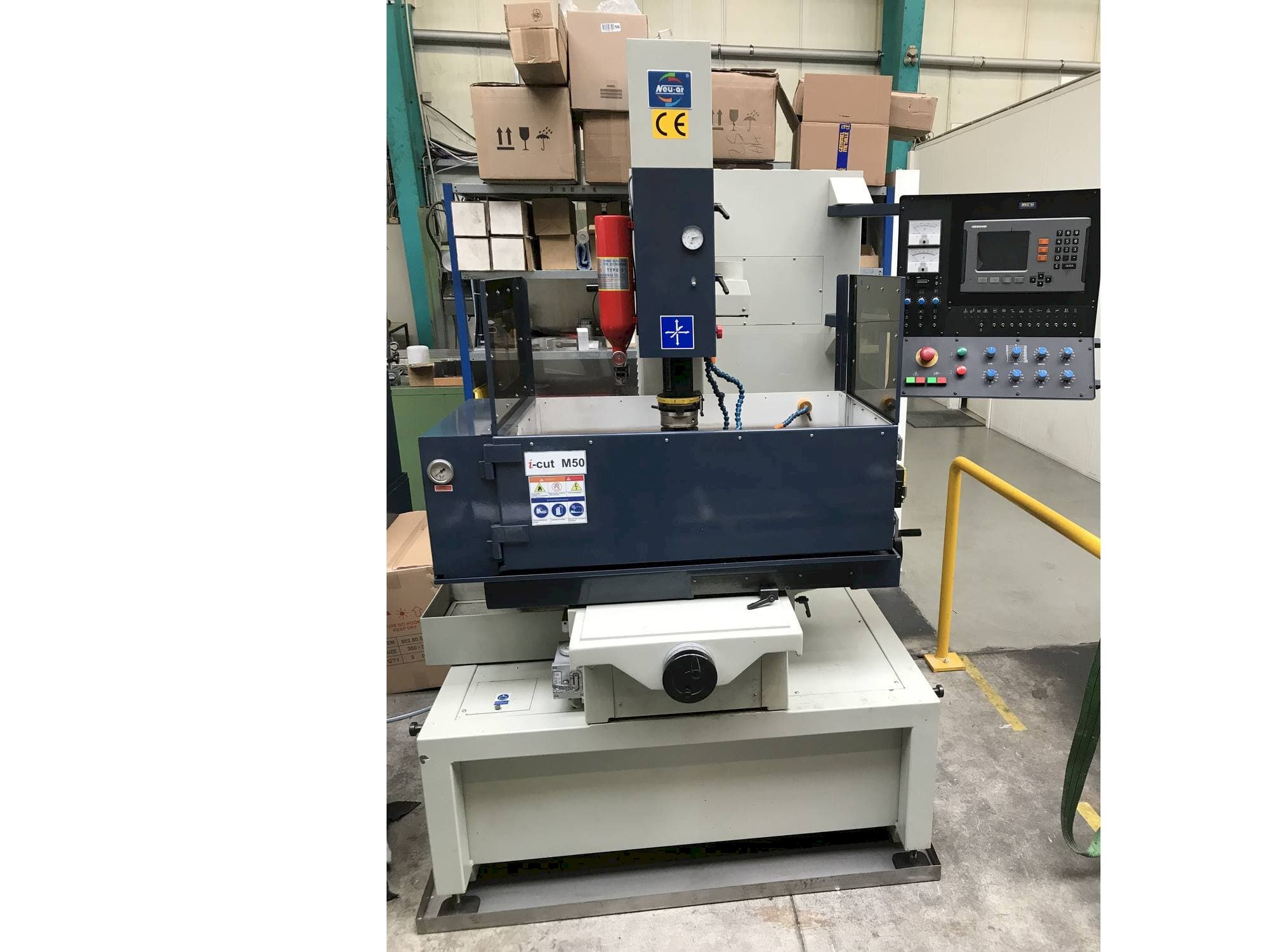 i-cut M50 Mašinos vaizdas iš priekio