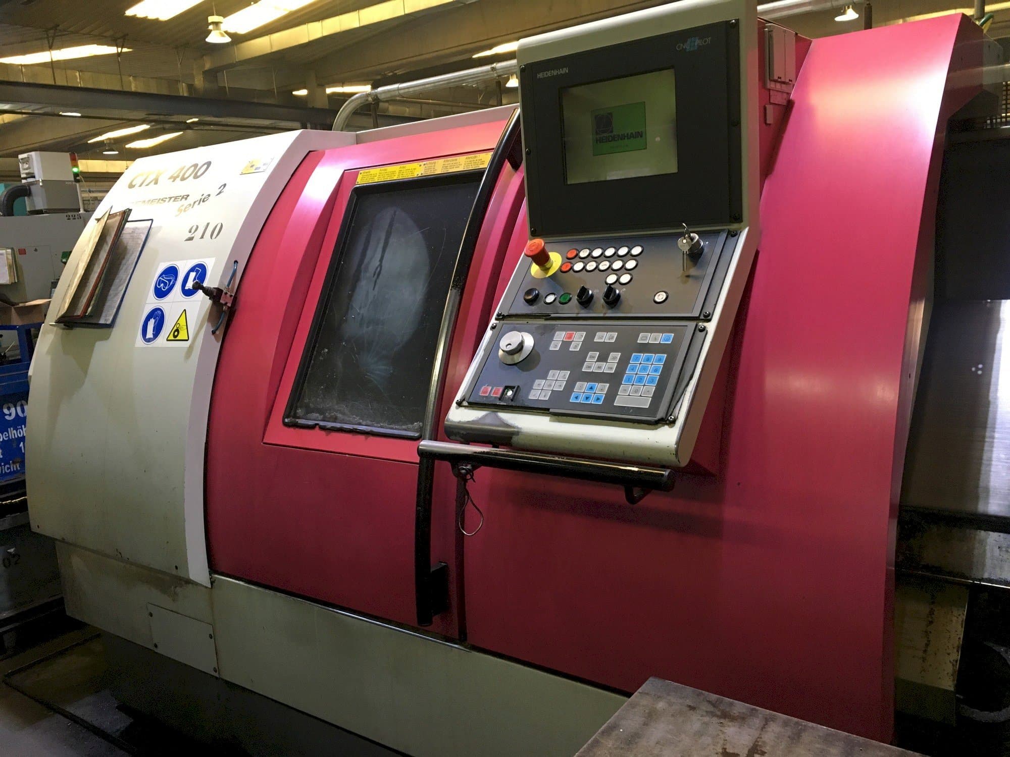 Gildemeister CTX-400 S2 Mašinos vaizdas iš priekio